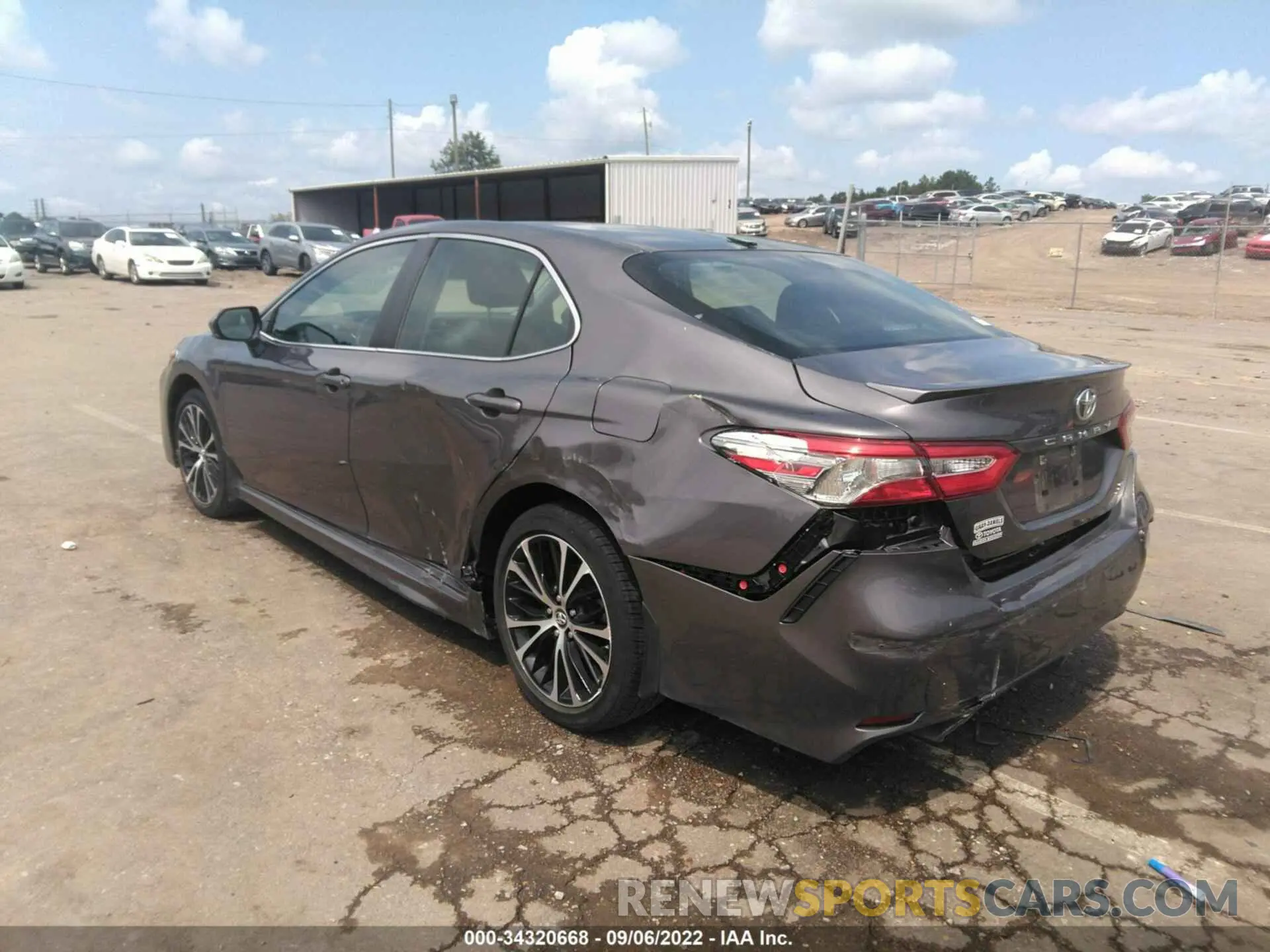 3 fotografías del automóvil dañado 4T1B11HK8KU244858 TOYOTA CAMRY 2019