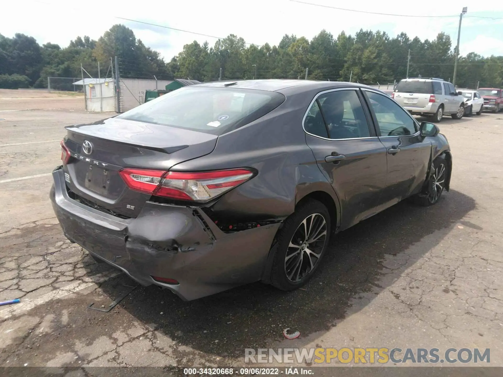 4 fotografías del automóvil dañado 4T1B11HK8KU244858 TOYOTA CAMRY 2019