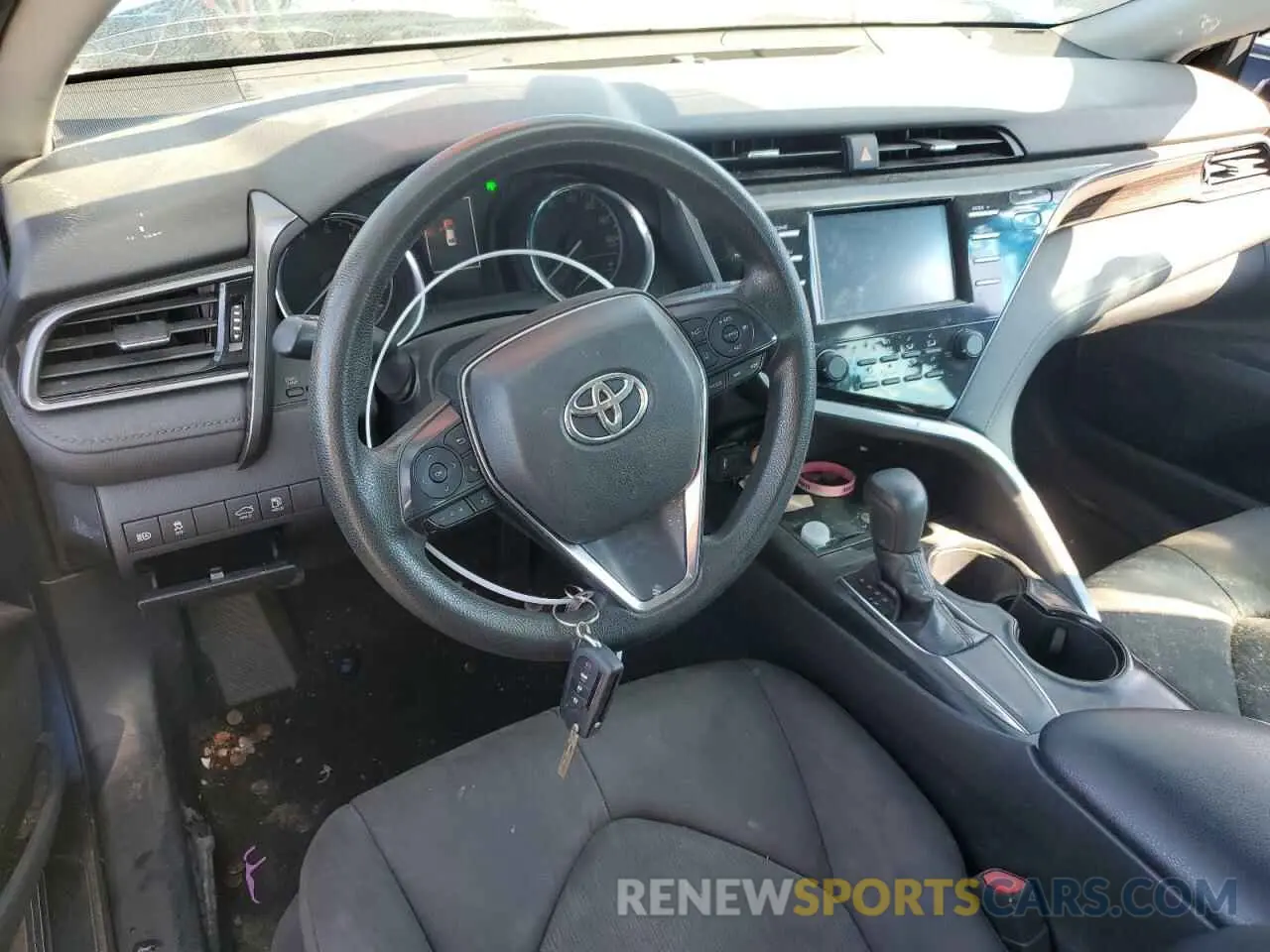8 fotografías del automóvil dañado 4T1B11HK8KU254483 TOYOTA CAMRY 2019