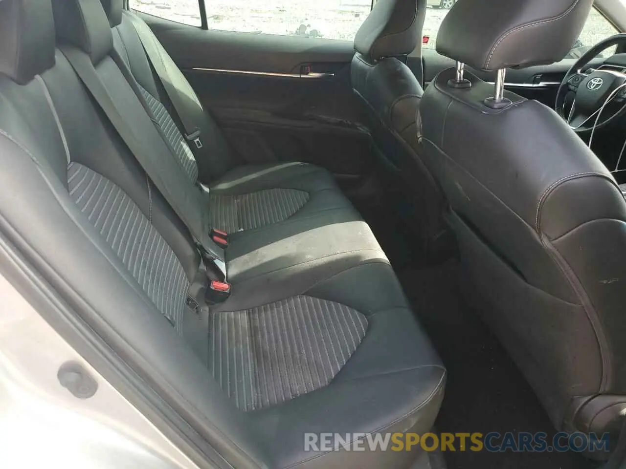 10 fotografías del automóvil dañado 4T1B11HK8KU255083 TOYOTA CAMRY 2019