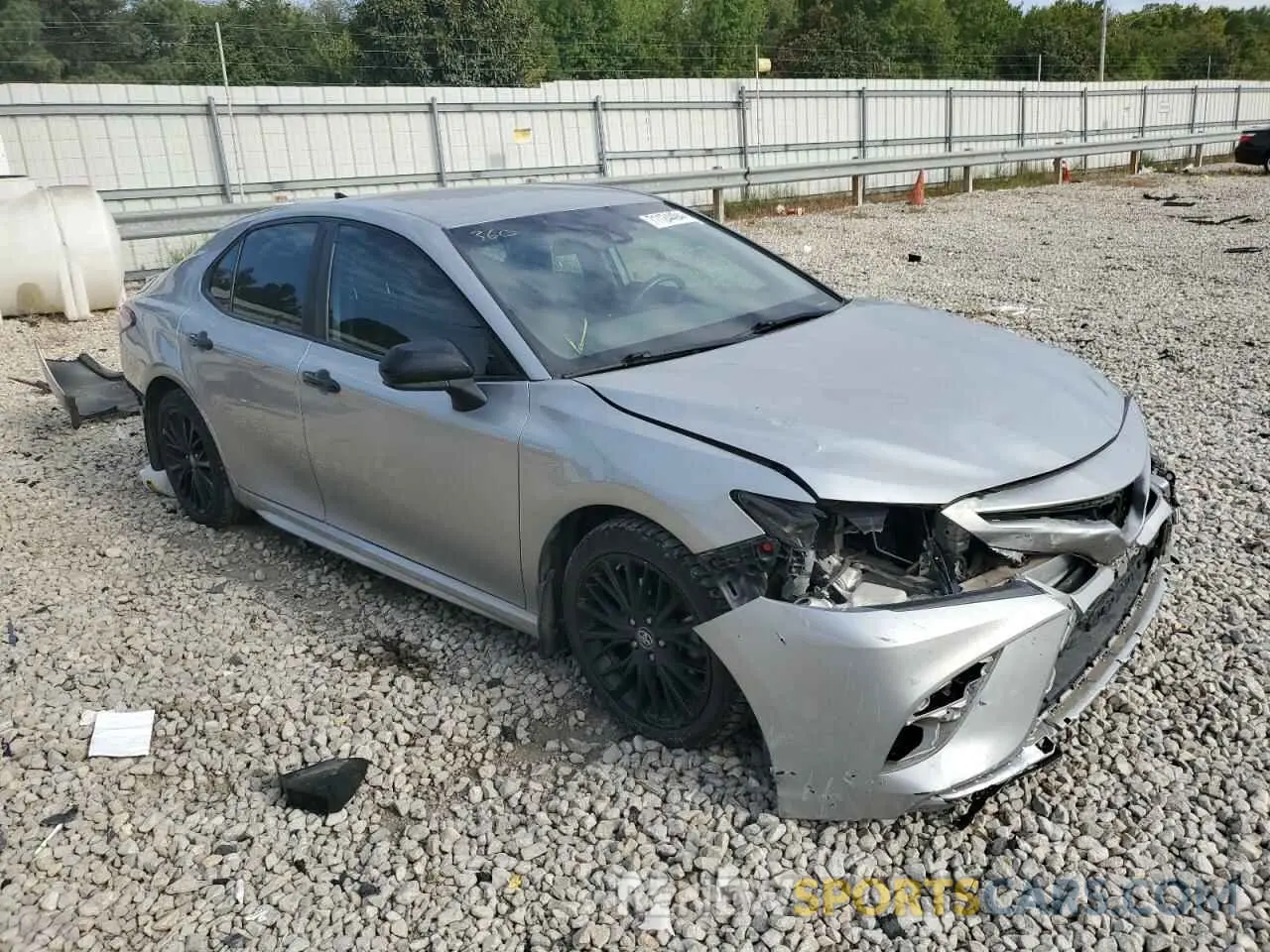 4 fotografías del automóvil dañado 4T1B11HK8KU255083 TOYOTA CAMRY 2019