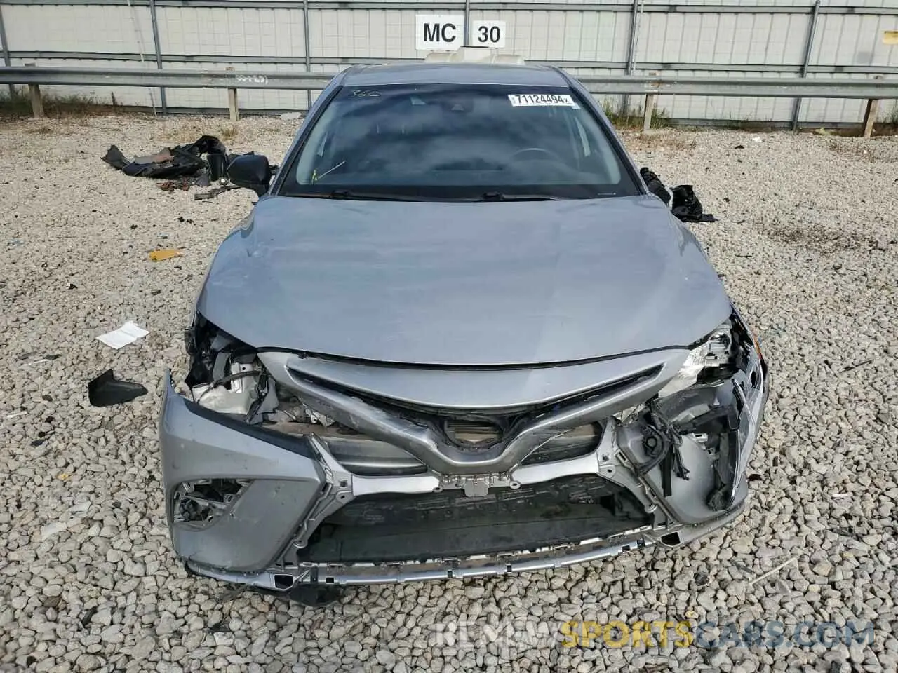 5 fotografías del automóvil dañado 4T1B11HK8KU255083 TOYOTA CAMRY 2019