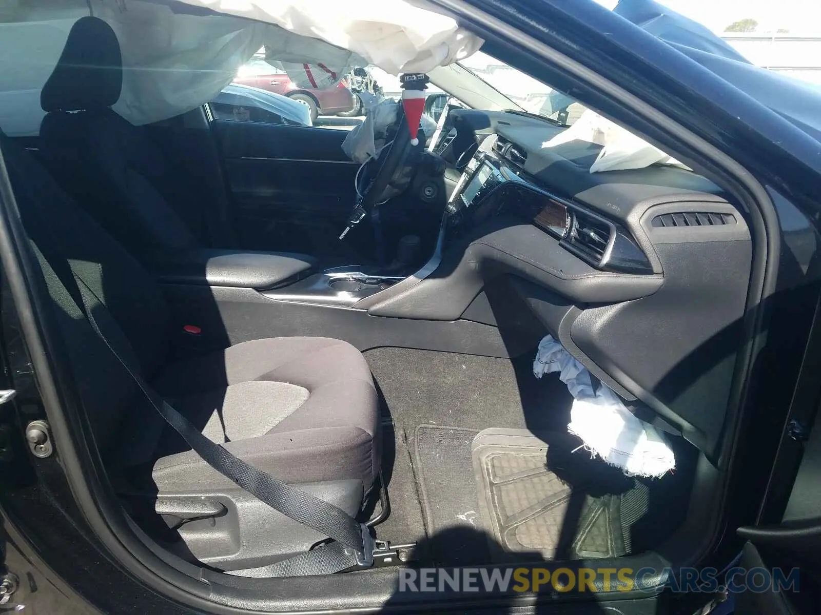 5 fotografías del automóvil dañado 4T1B11HK8KU255875 TOYOTA CAMRY 2019