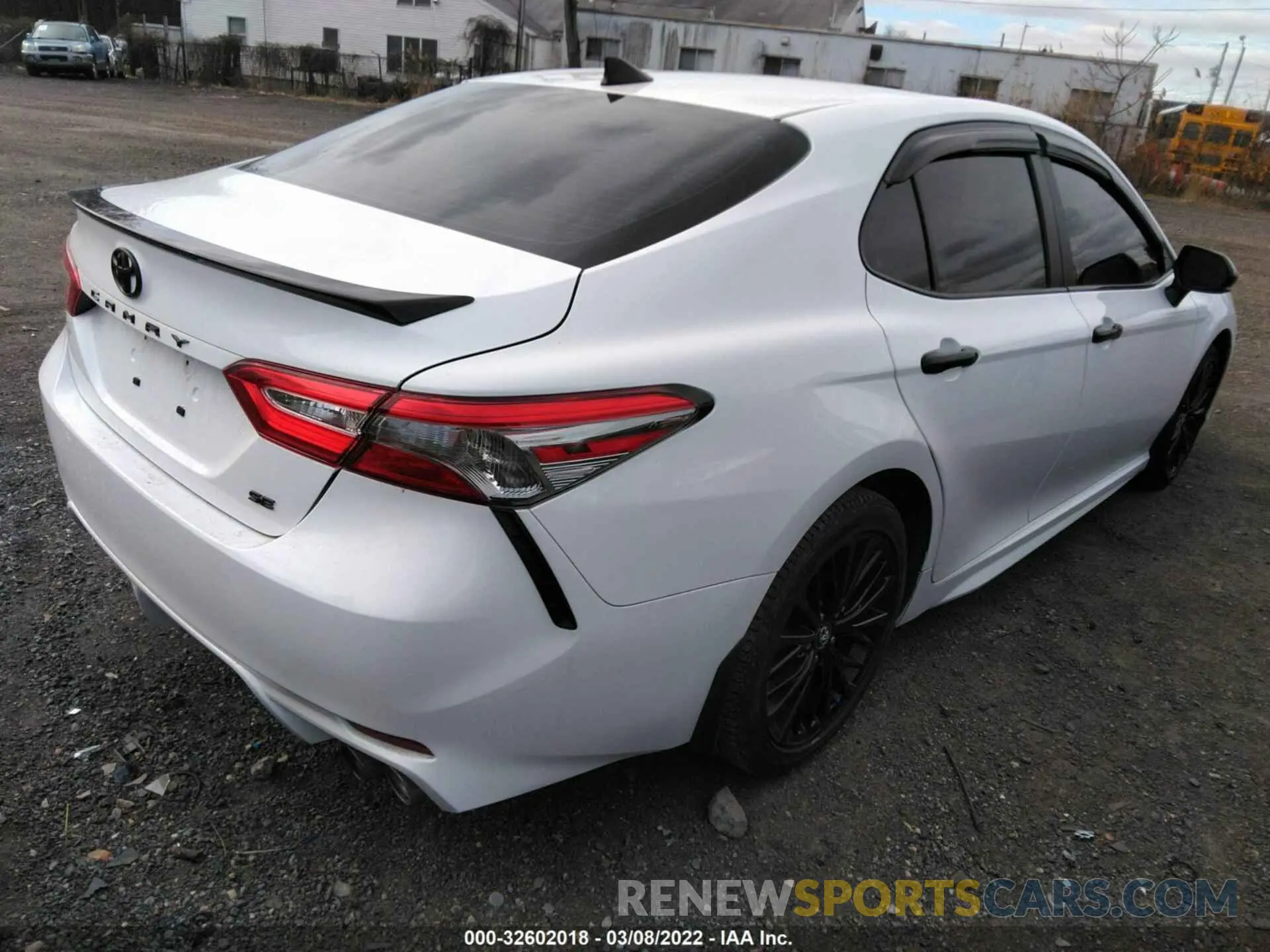 4 fotografías del automóvil dañado 4T1B11HK8KU268285 TOYOTA CAMRY 2019