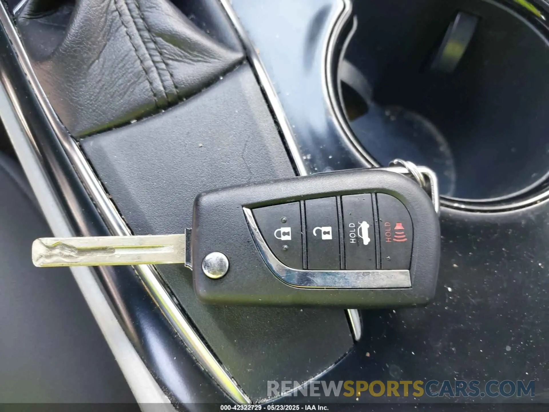 11 fotografías del automóvil dañado 4T1B11HK8KU269257 TOYOTA CAMRY 2019