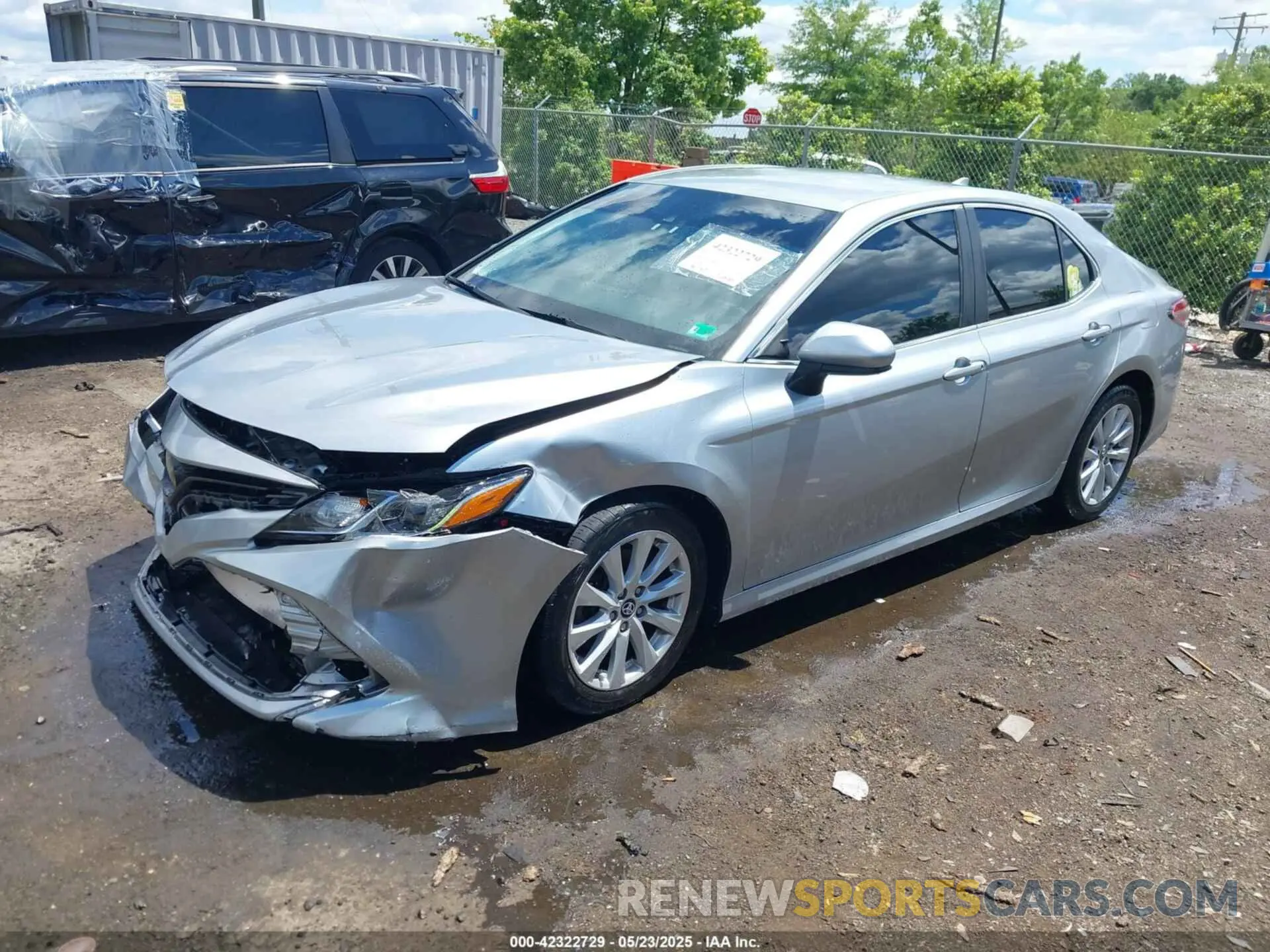 2 fotografías del automóvil dañado 4T1B11HK8KU269257 TOYOTA CAMRY 2019
