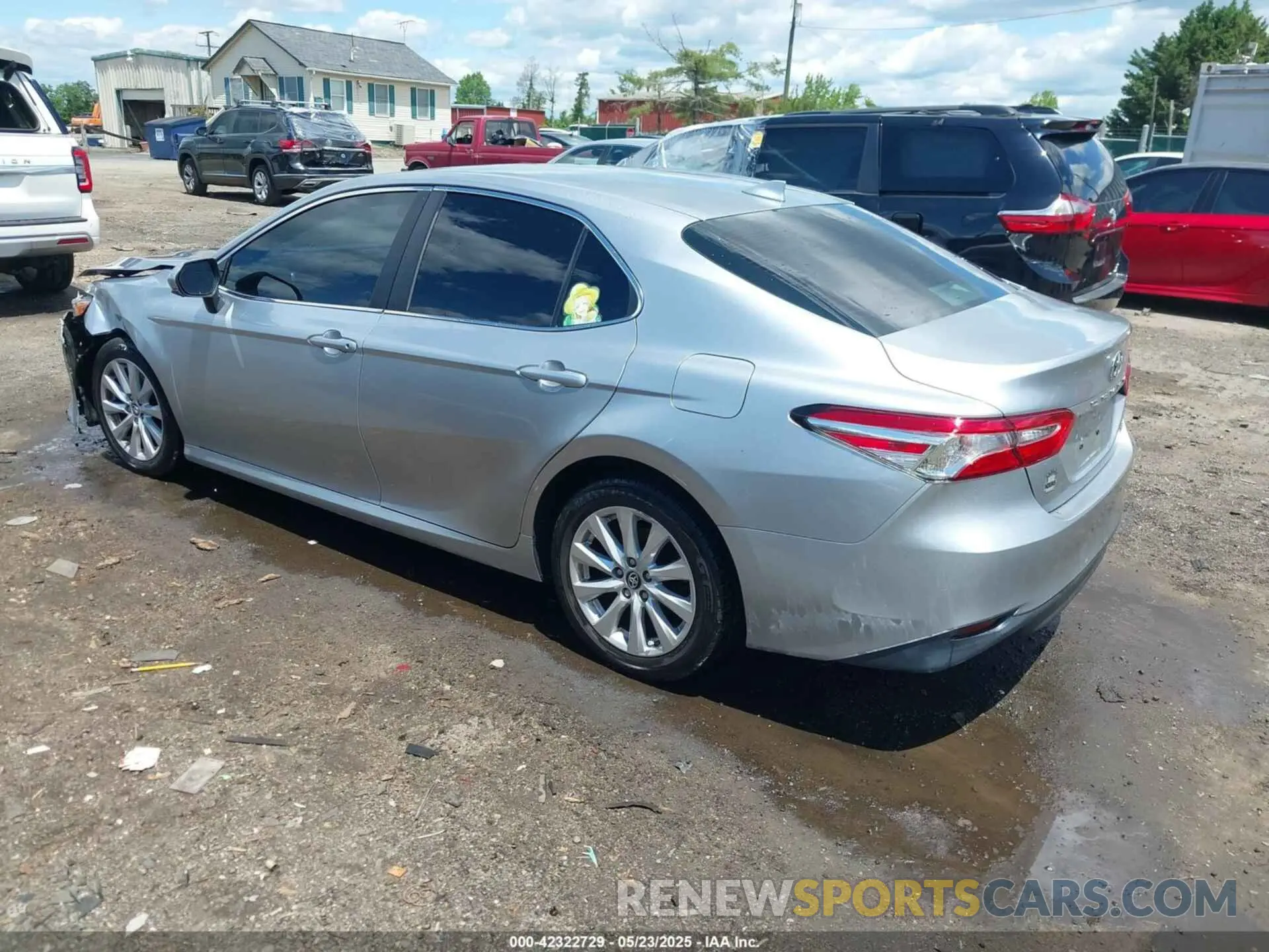 3 fotografías del automóvil dañado 4T1B11HK8KU269257 TOYOTA CAMRY 2019