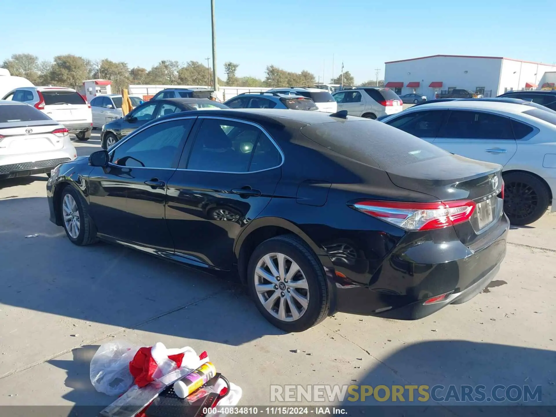 3 fotografías del automóvil dañado 4T1B11HK8KU270683 TOYOTA CAMRY 2019