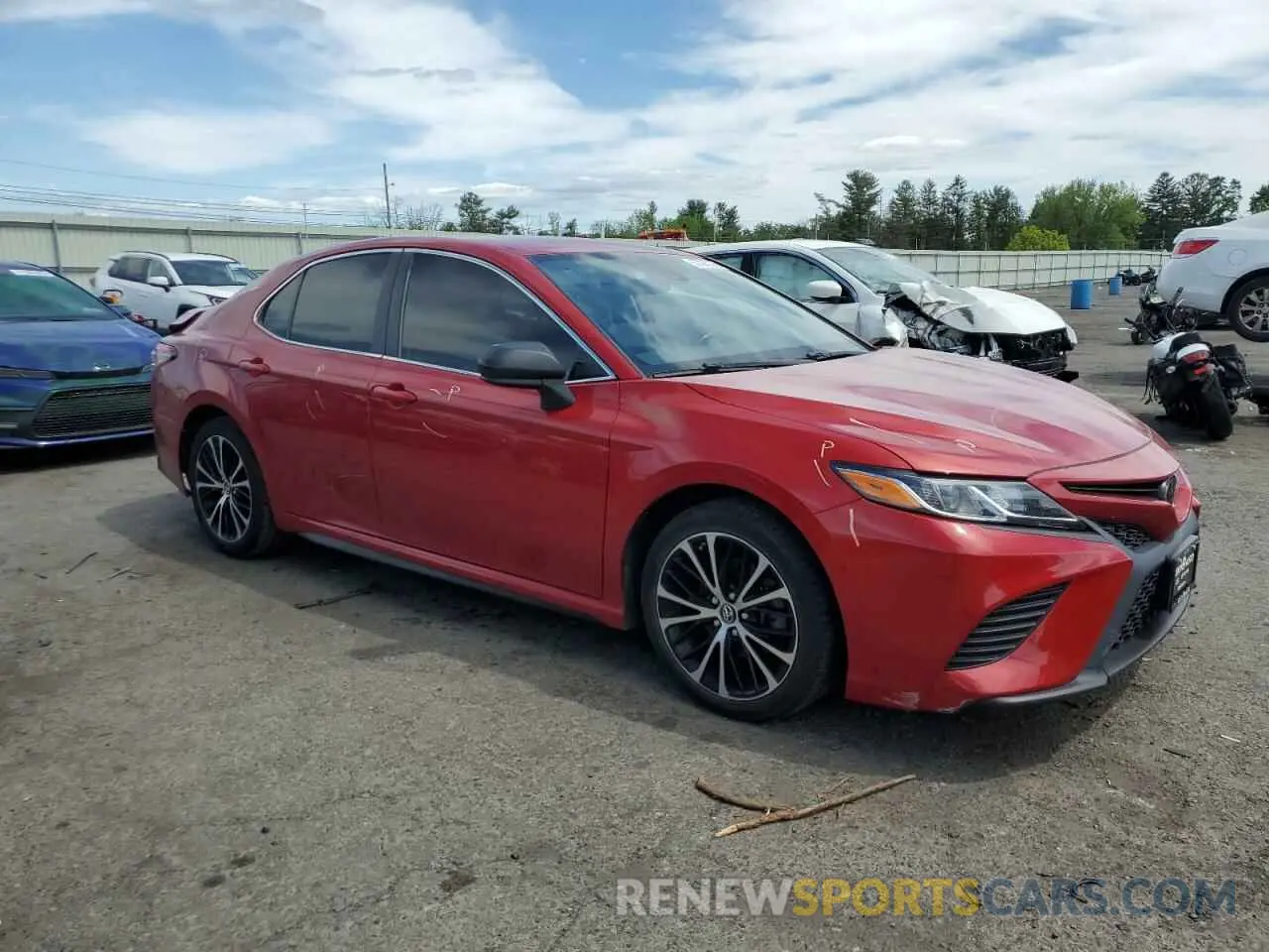 4 fotografías del automóvil dañado 4T1B11HK8KU273017 TOYOTA CAMRY 2019