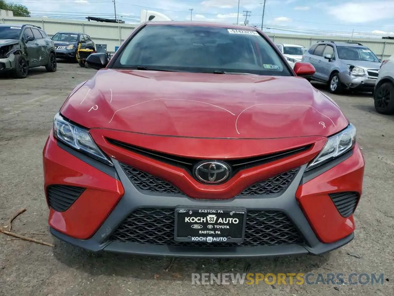 5 fotografías del automóvil dañado 4T1B11HK8KU273017 TOYOTA CAMRY 2019