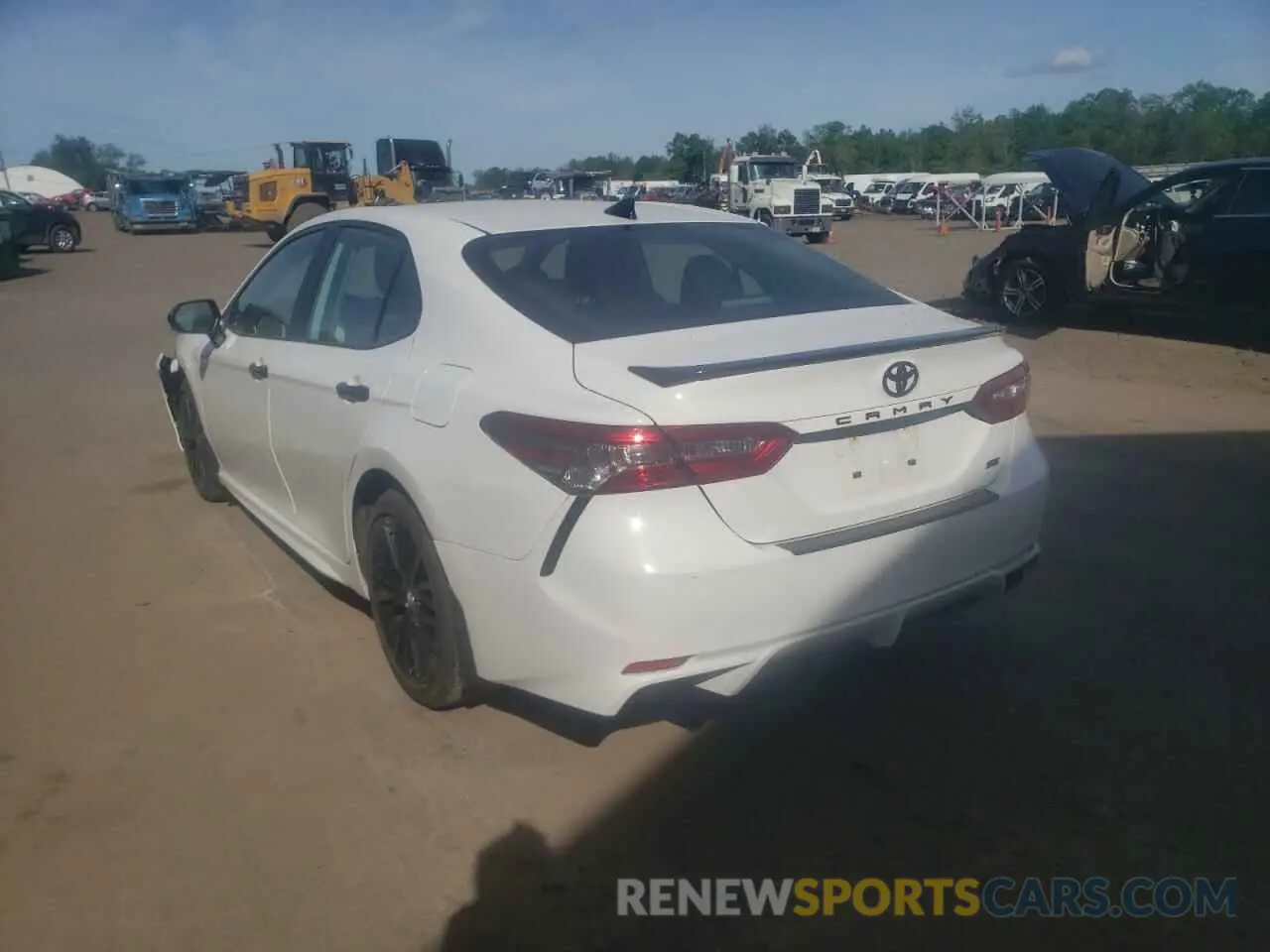 3 fotografías del automóvil dañado 4T1B11HK8KU274152 TOYOTA CAMRY 2019