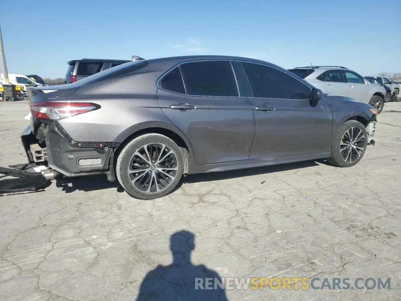 3 fotografías del automóvil dañado 4T1B11HK8KU278752 TOYOTA CAMRY 2019
