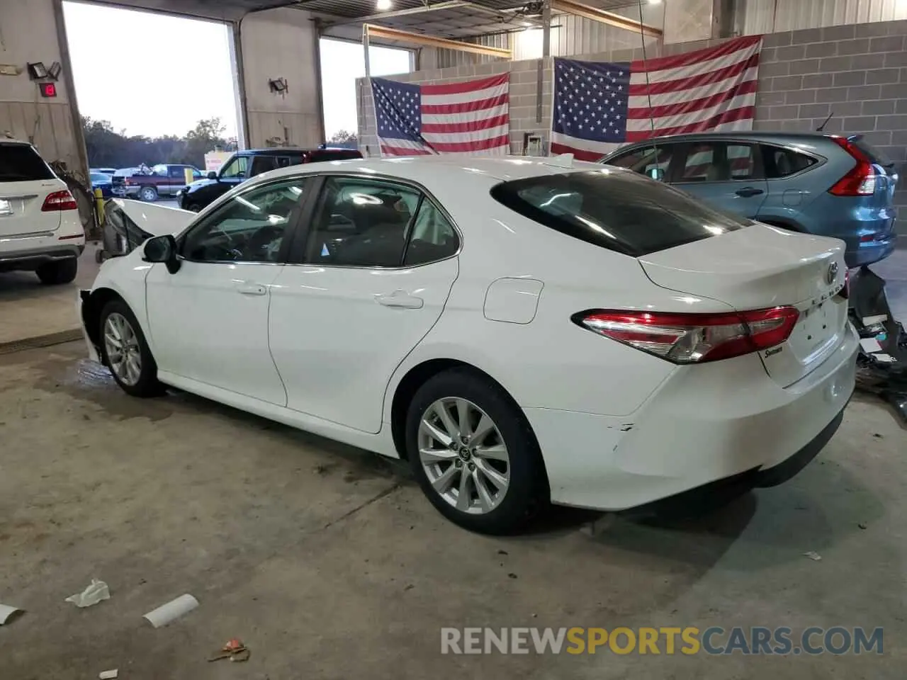 2 fotografías del automóvil dañado 4T1B11HK8KU290884 TOYOTA CAMRY 2019