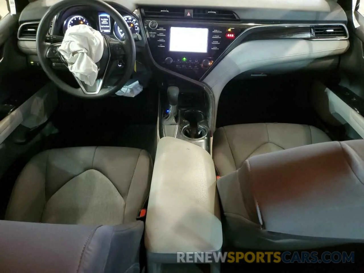 8 fotografías del automóvil dañado 4T1B11HK8KU290884 TOYOTA CAMRY 2019