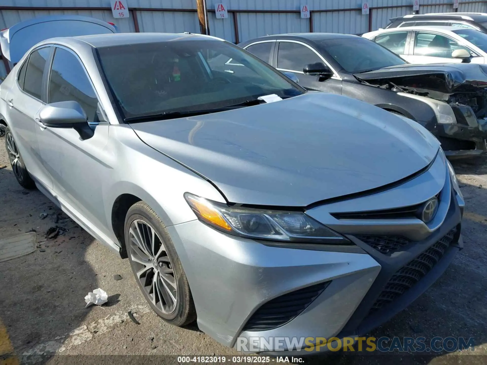 1 fotografías del automóvil dañado 4T1B11HK8KU681713 TOYOTA CAMRY 2019