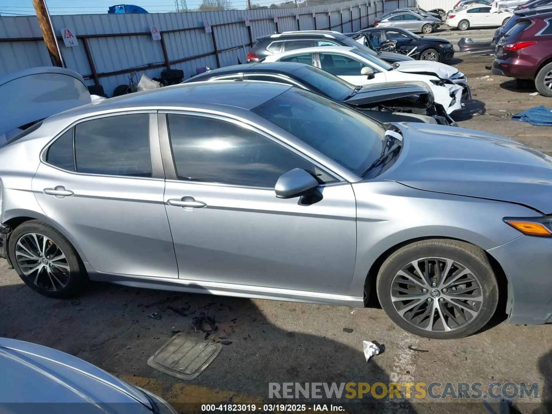 13 fotografías del automóvil dañado 4T1B11HK8KU681713 TOYOTA CAMRY 2019