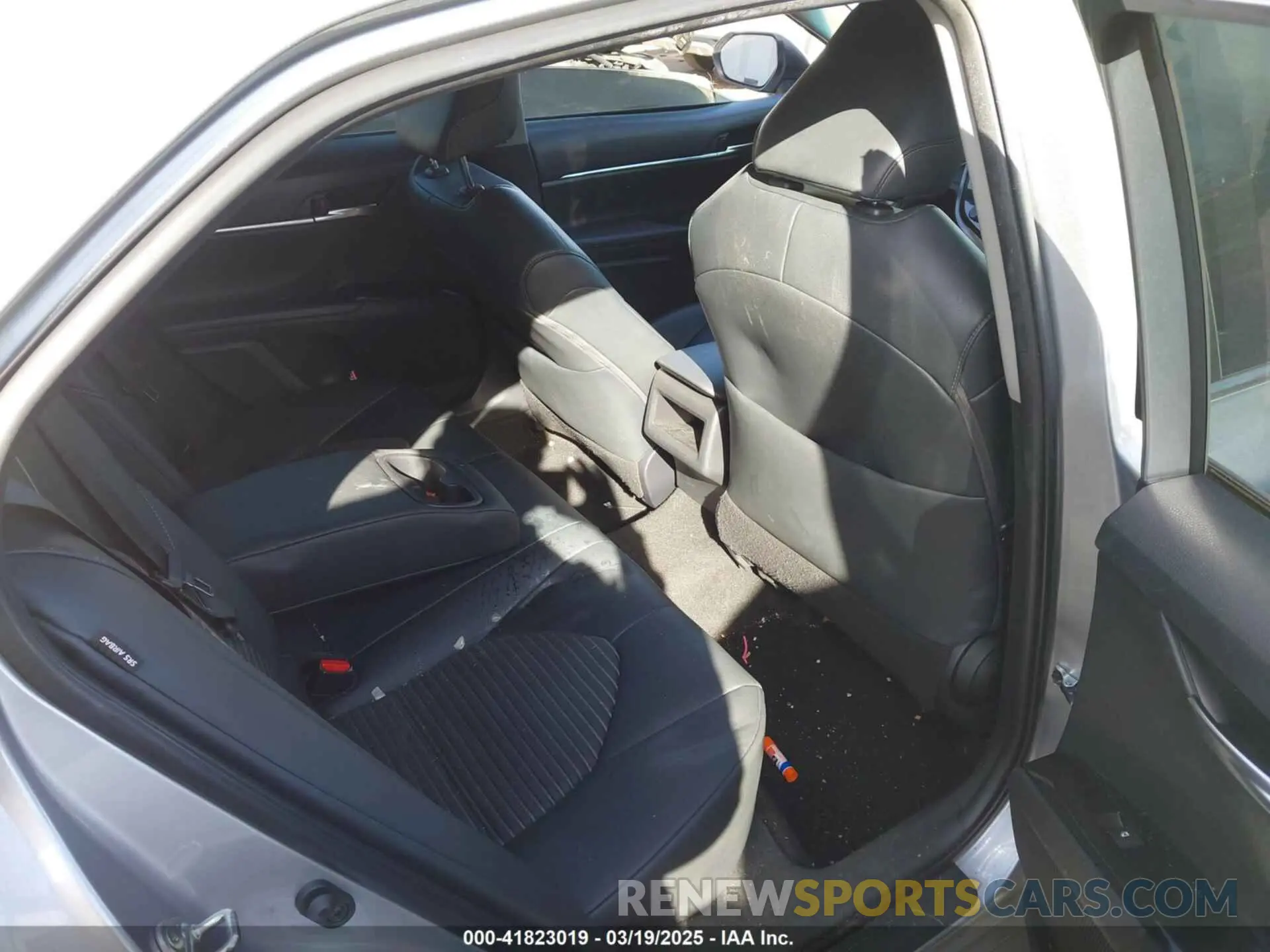 8 fotografías del automóvil dañado 4T1B11HK8KU681713 TOYOTA CAMRY 2019