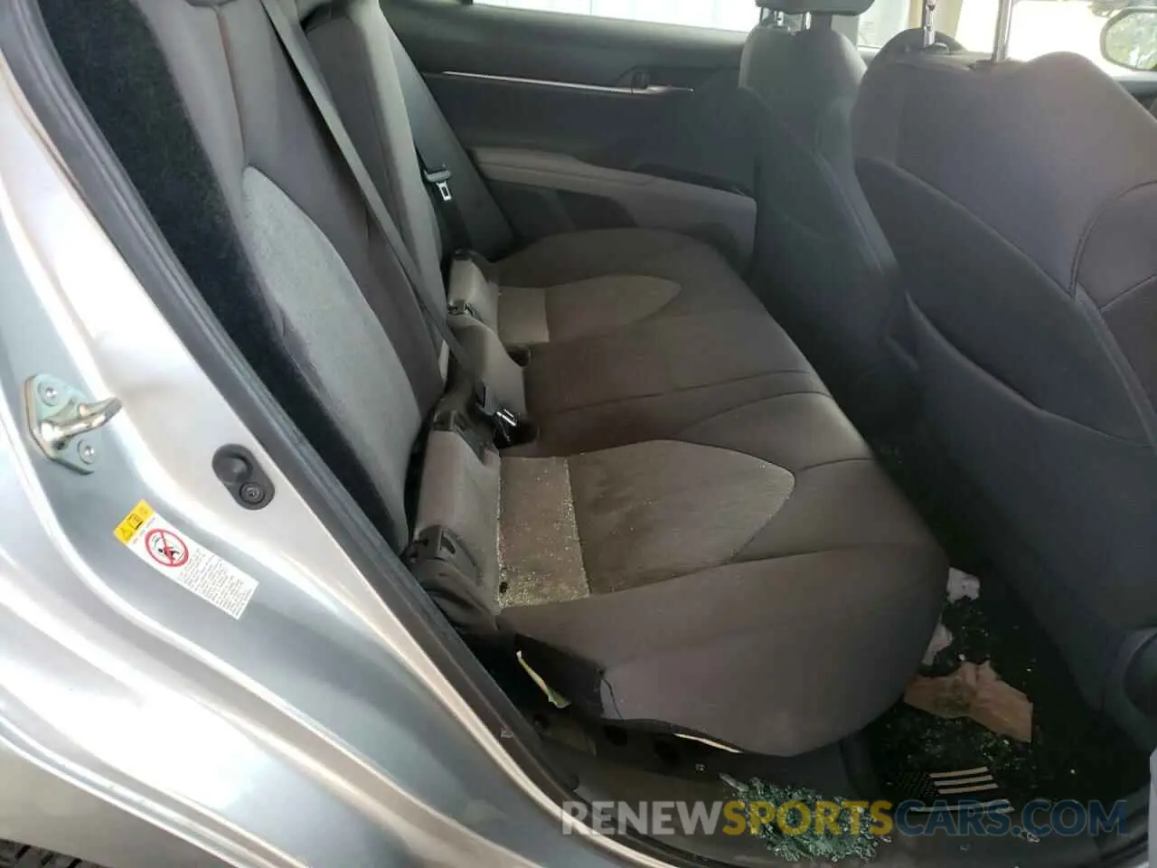 6 fotografías del automóvil dañado 4T1B11HK8KU686040 TOYOTA CAMRY 2019