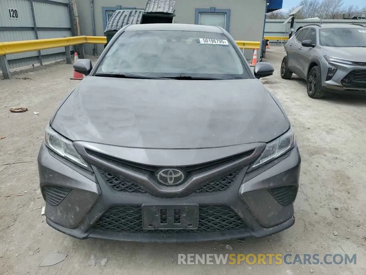 5 fotografías del automóvil dañado 4T1B11HK8KU686152 TOYOTA CAMRY 2019