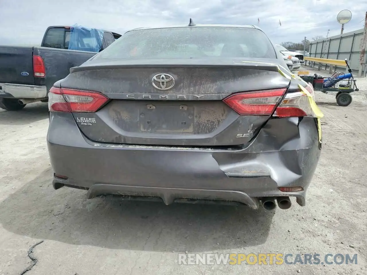6 fotografías del automóvil dañado 4T1B11HK8KU686152 TOYOTA CAMRY 2019