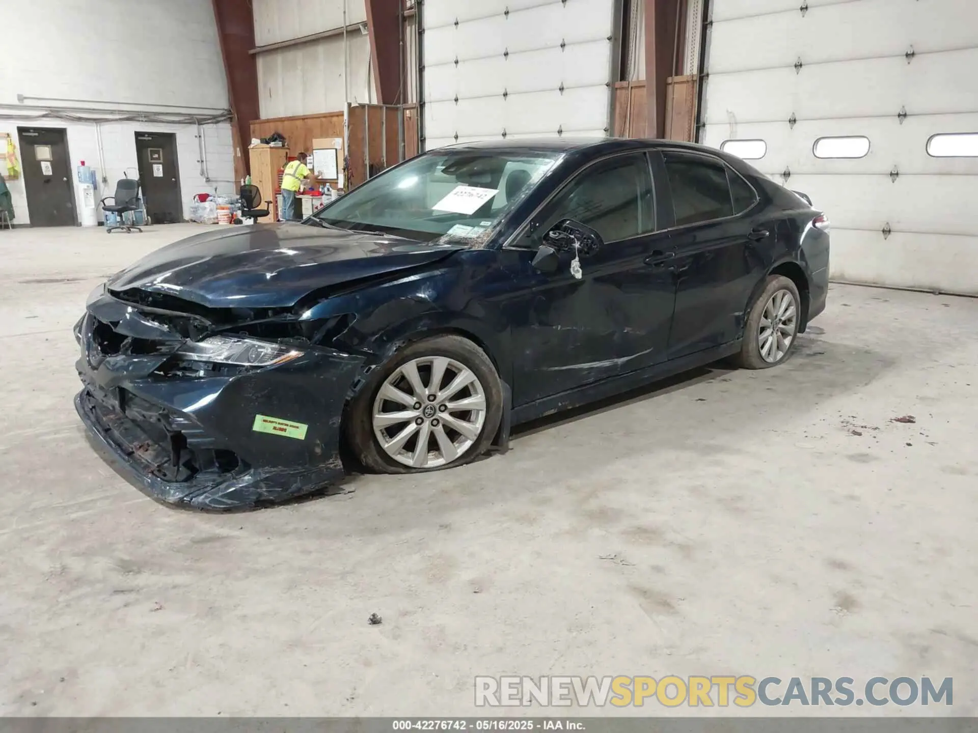 2 fotografías del automóvil dañado 4T1B11HK8KU709218 TOYOTA CAMRY 2019