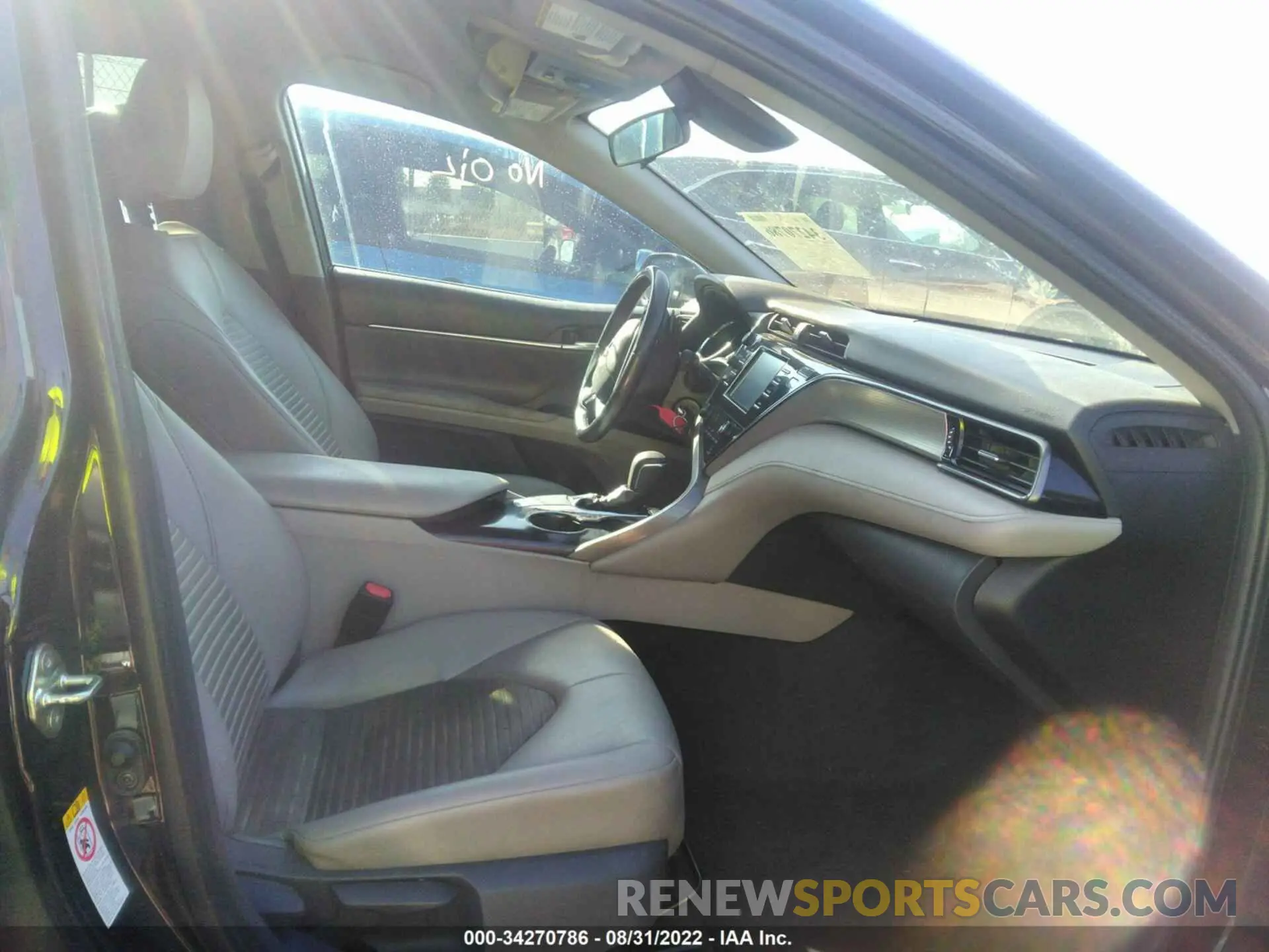 5 fotografías del automóvil dañado 4T1B11HK8KU711292 TOYOTA CAMRY 2019