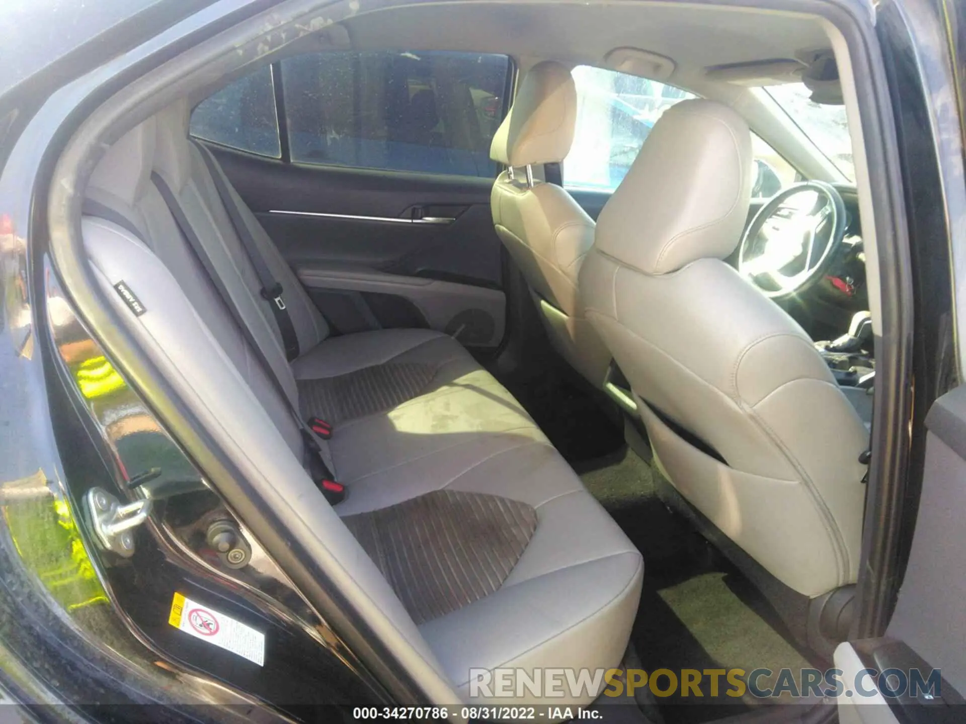 8 fotografías del automóvil dañado 4T1B11HK8KU711292 TOYOTA CAMRY 2019