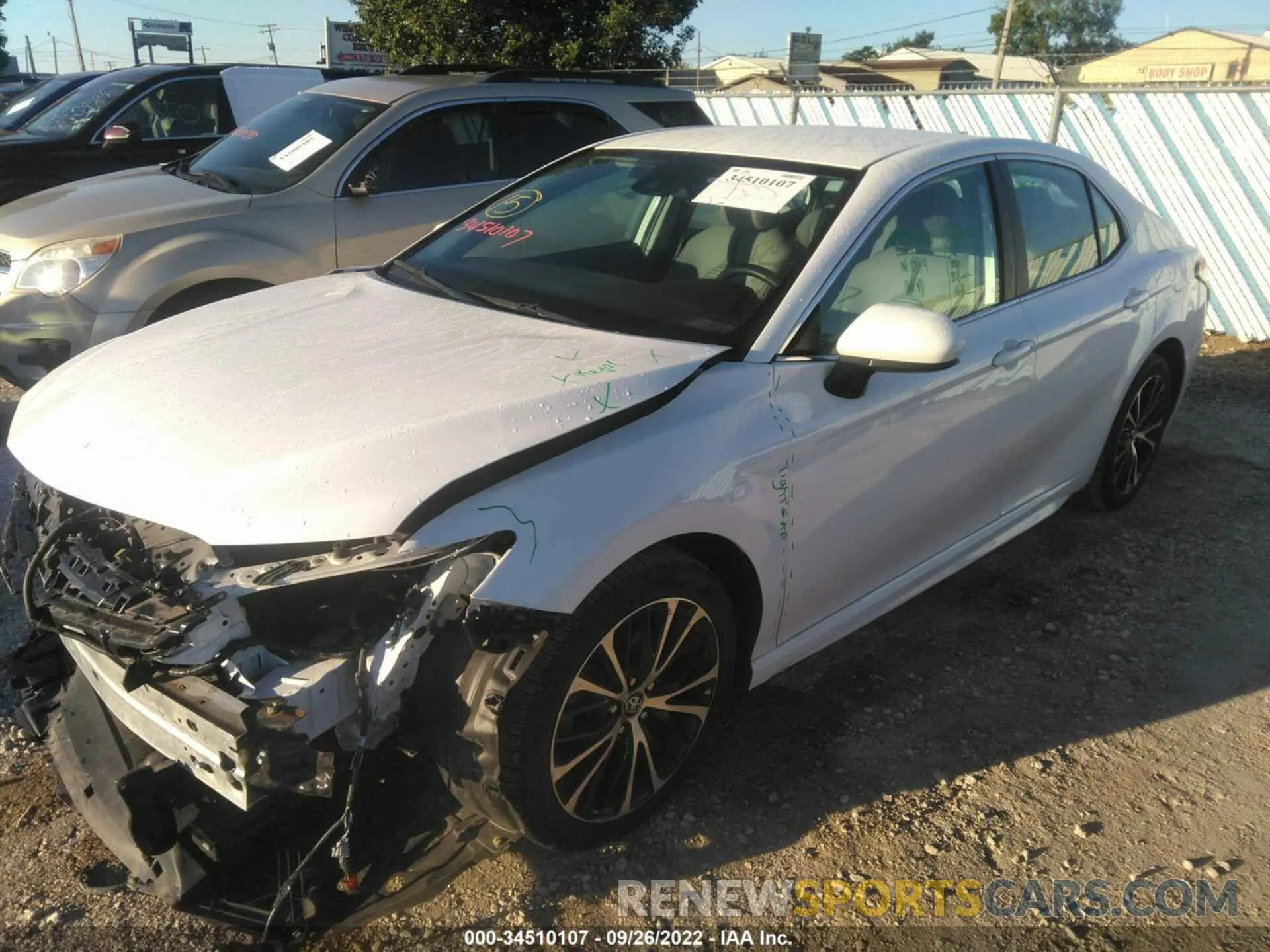 2 fotografías del automóvil dañado 4T1B11HK8KU714466 TOYOTA CAMRY 2019