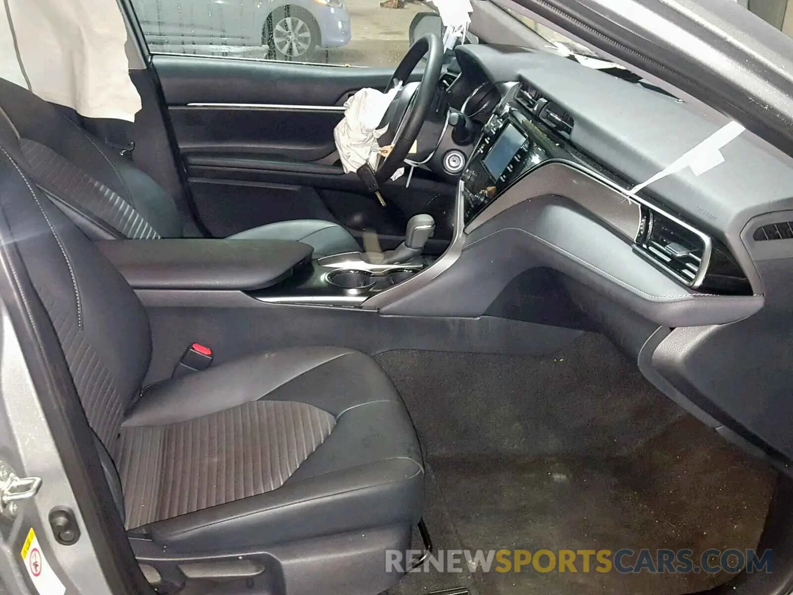 5 fotografías del automóvil dañado 4T1B11HK8KU714855 TOYOTA CAMRY 2019