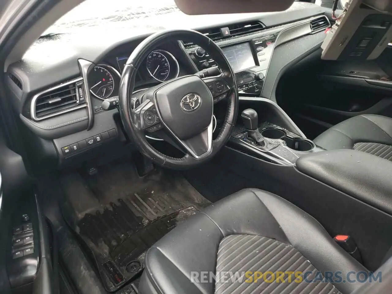 8 fotografías del automóvil dañado 4T1B11HK8KU730019 TOYOTA CAMRY 2019