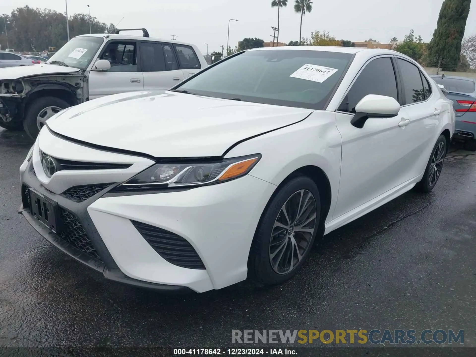 2 fotografías del automóvil dañado 4T1B11HK8KU731283 TOYOTA CAMRY 2019