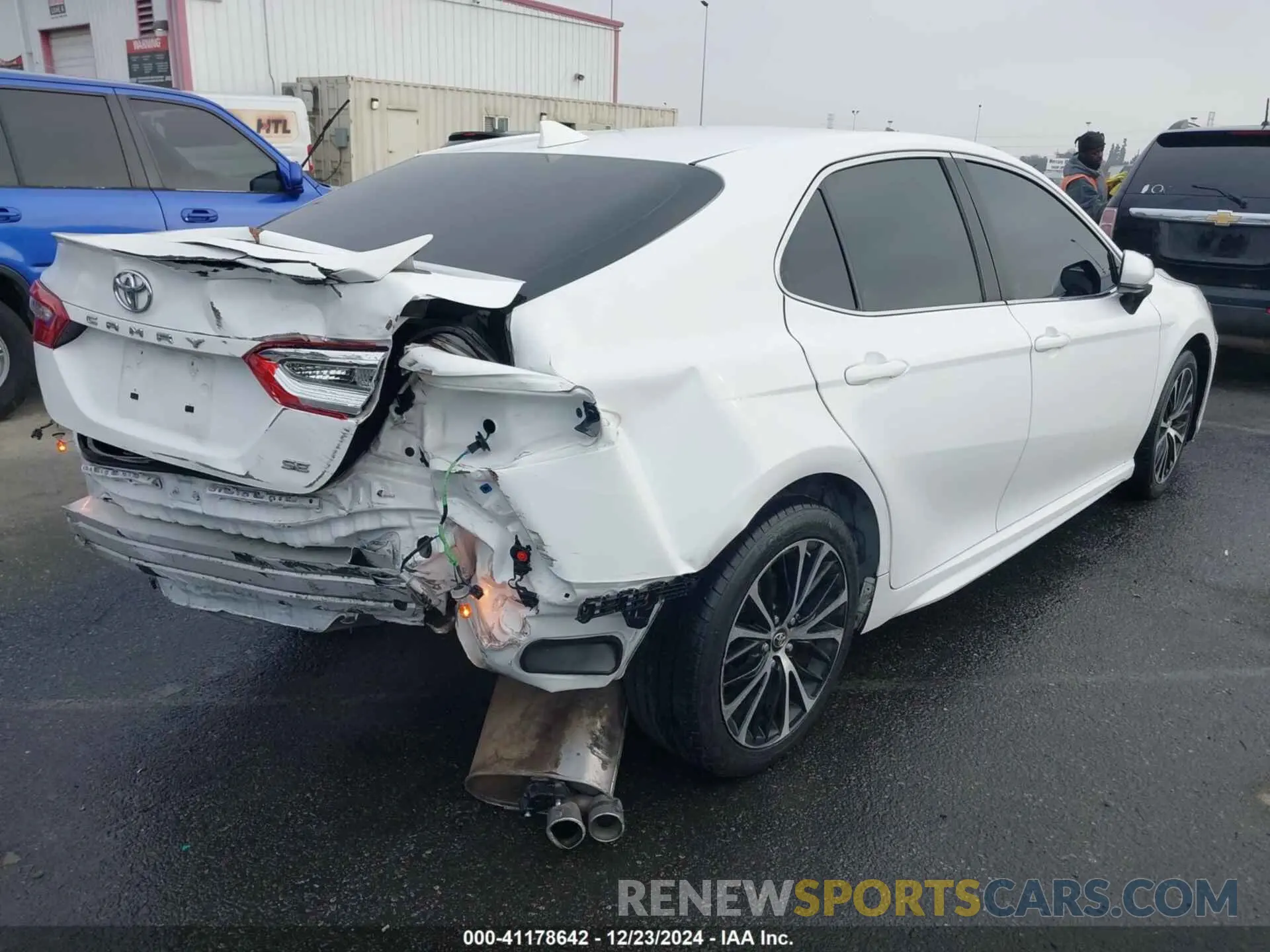 4 fotografías del automóvil dañado 4T1B11HK8KU731283 TOYOTA CAMRY 2019