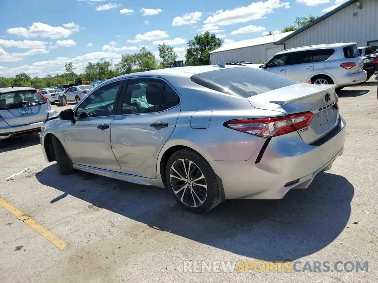 2 fotografías del automóvil dañado 4T1B11HK8KU735219 TOYOTA CAMRY 2019