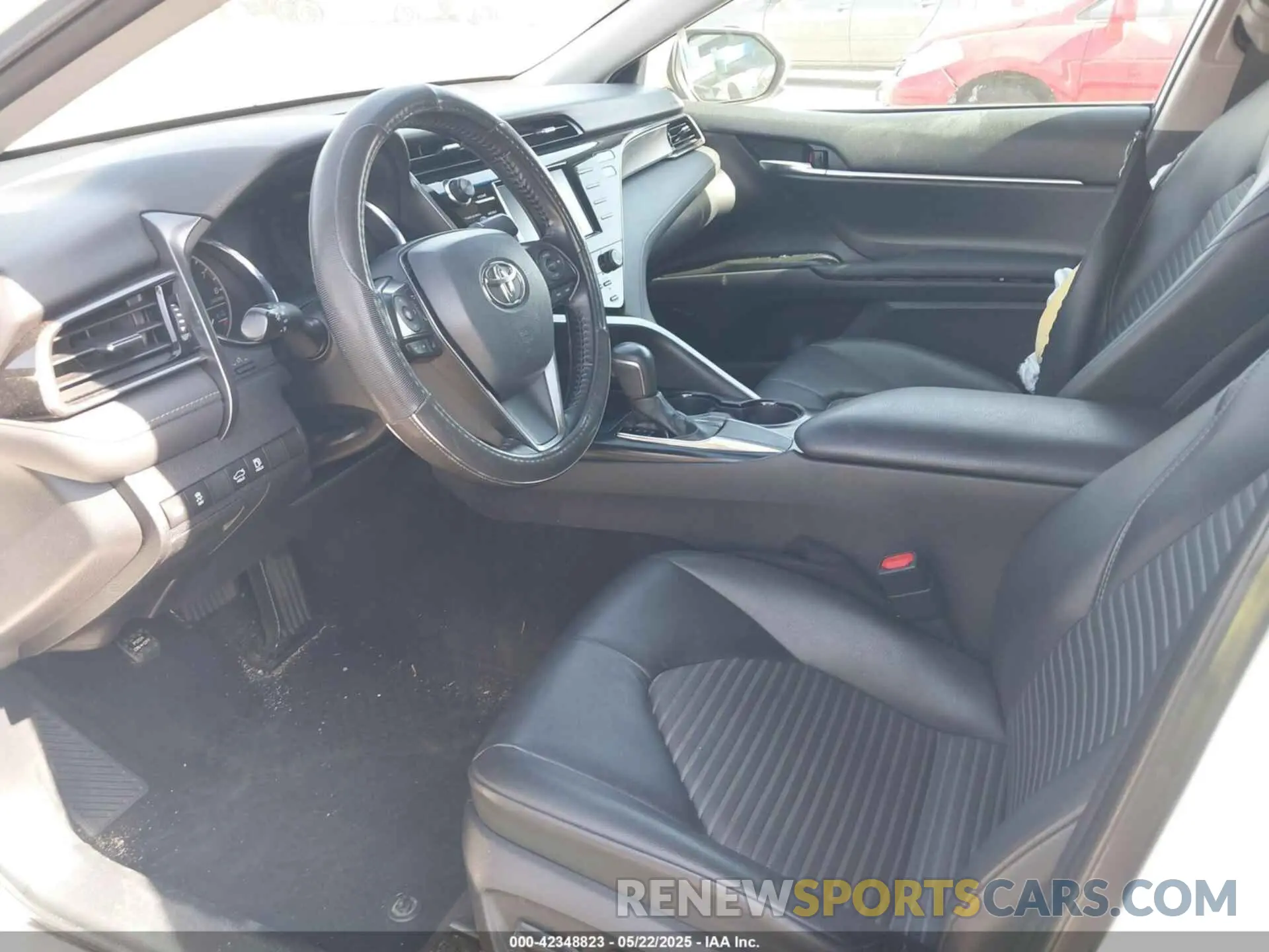 5 fotografías del automóvil dañado 4T1B11HK8KU741053 TOYOTA CAMRY 2019