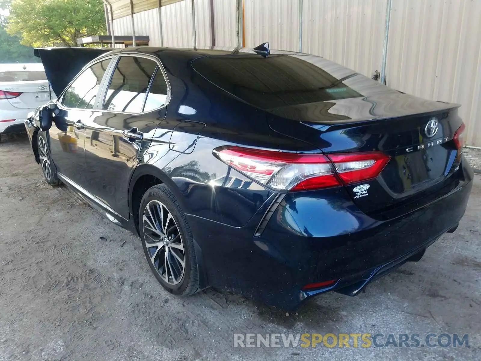 3 fotografías del automóvil dañado 4T1B11HK8KU741537 TOYOTA CAMRY 2019