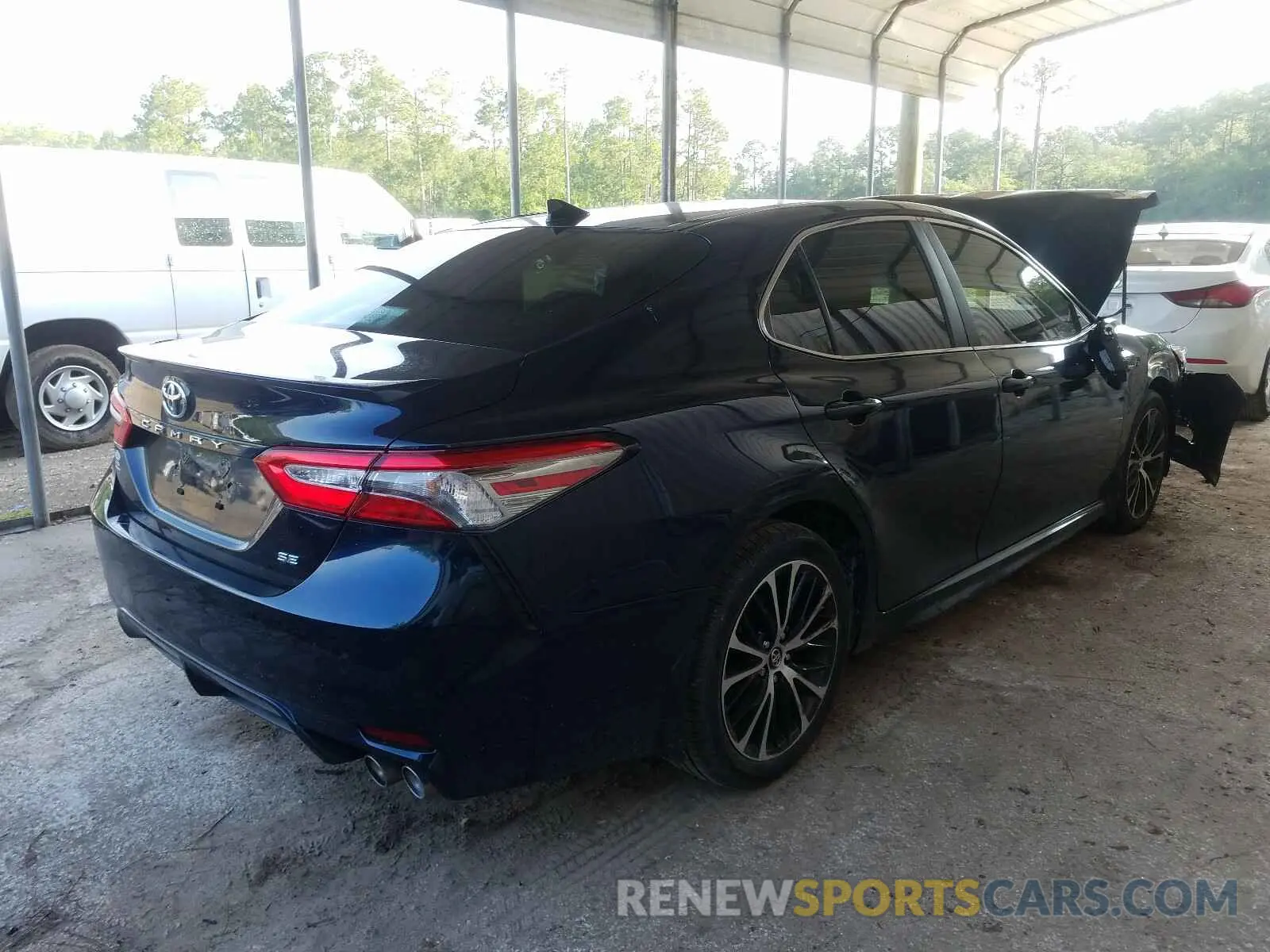 4 fotografías del automóvil dañado 4T1B11HK8KU741537 TOYOTA CAMRY 2019