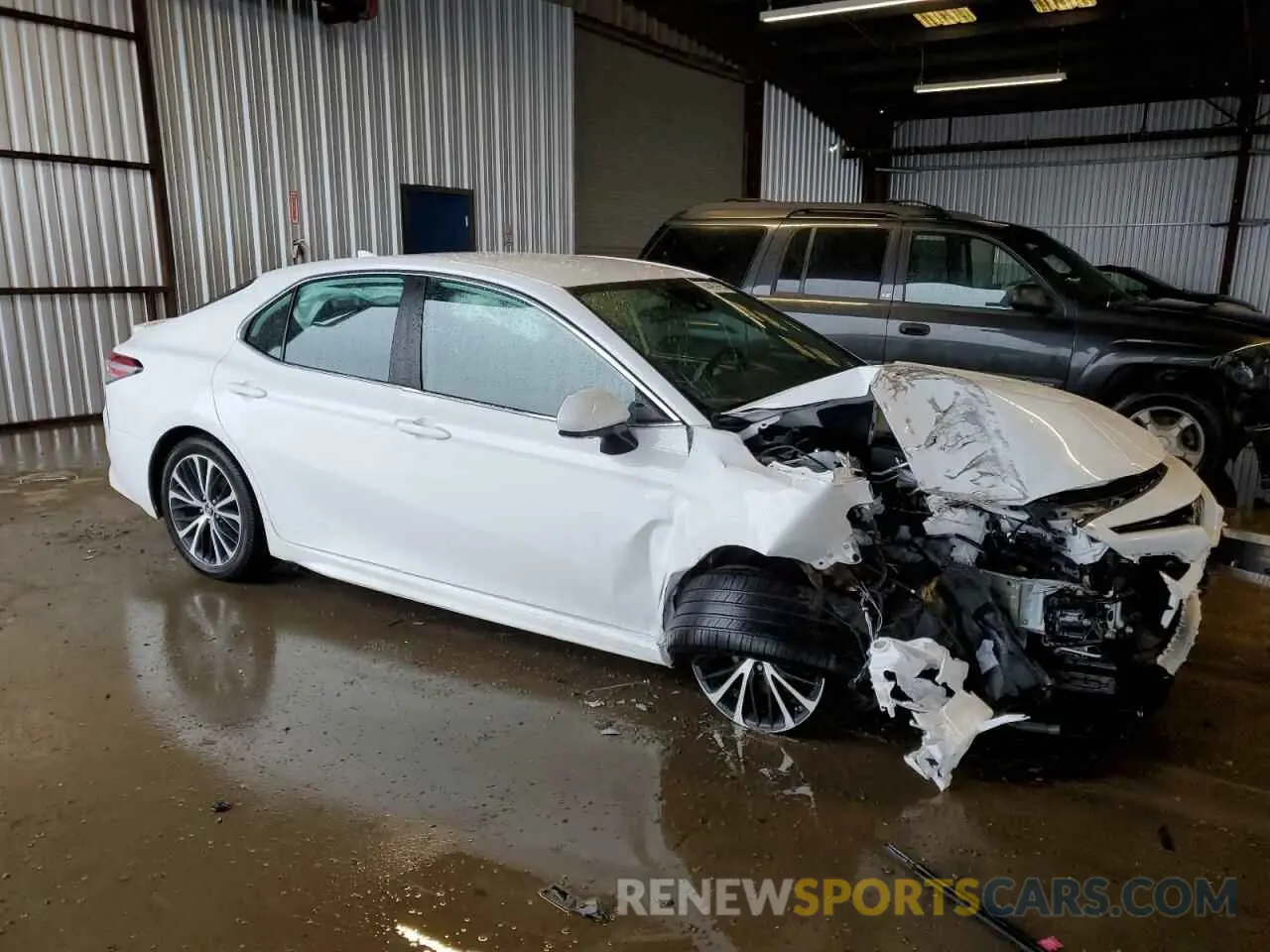 4 fotografías del automóvil dañado 4T1B11HK8KU741845 TOYOTA CAMRY 2019