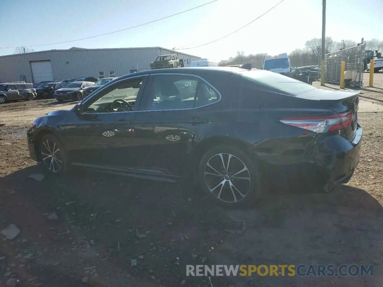 2 fotografías del automóvil dañado 4T1B11HK8KU742137 TOYOTA CAMRY 2019