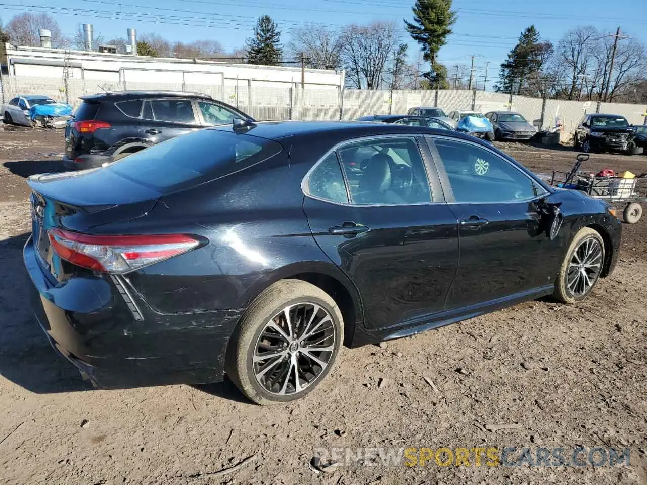 3 fotografías del automóvil dañado 4T1B11HK8KU742137 TOYOTA CAMRY 2019