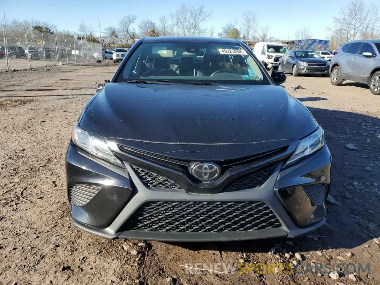 5 fotografías del automóvil dañado 4T1B11HK8KU742137 TOYOTA CAMRY 2019