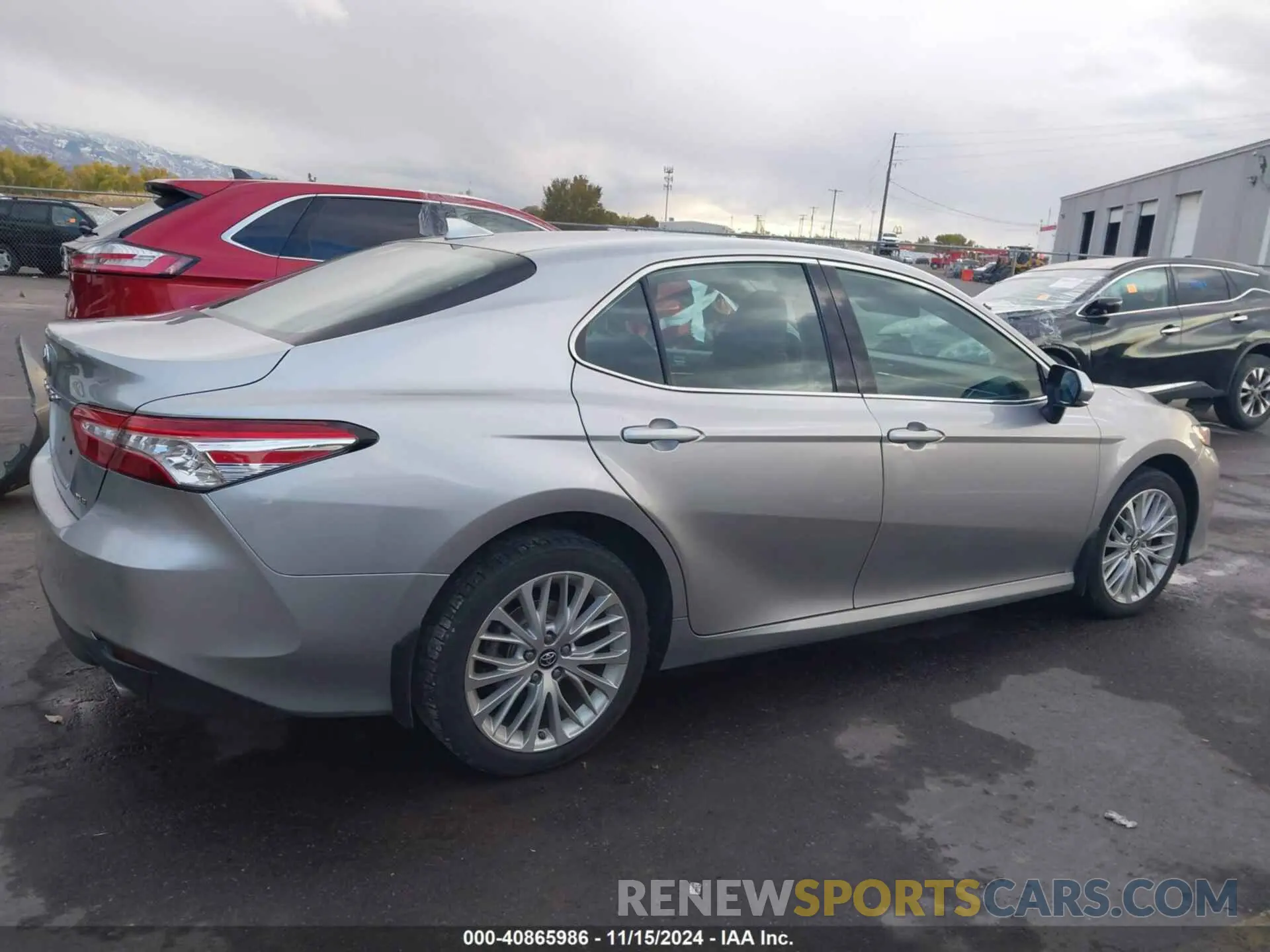 13 fotografías del automóvil dañado 4T1B11HK8KU743272 TOYOTA CAMRY 2019