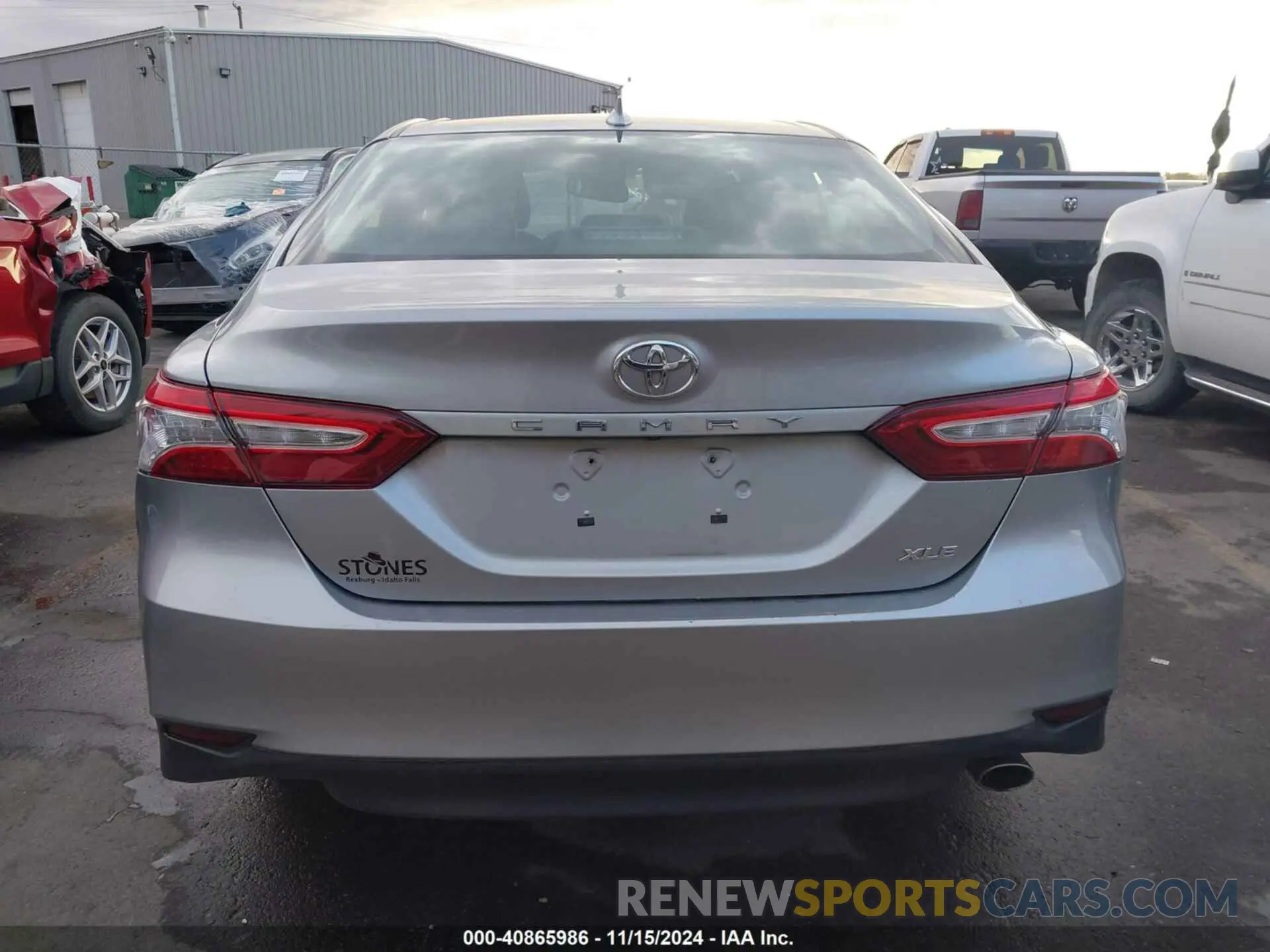 16 fotografías del automóvil dañado 4T1B11HK8KU743272 TOYOTA CAMRY 2019