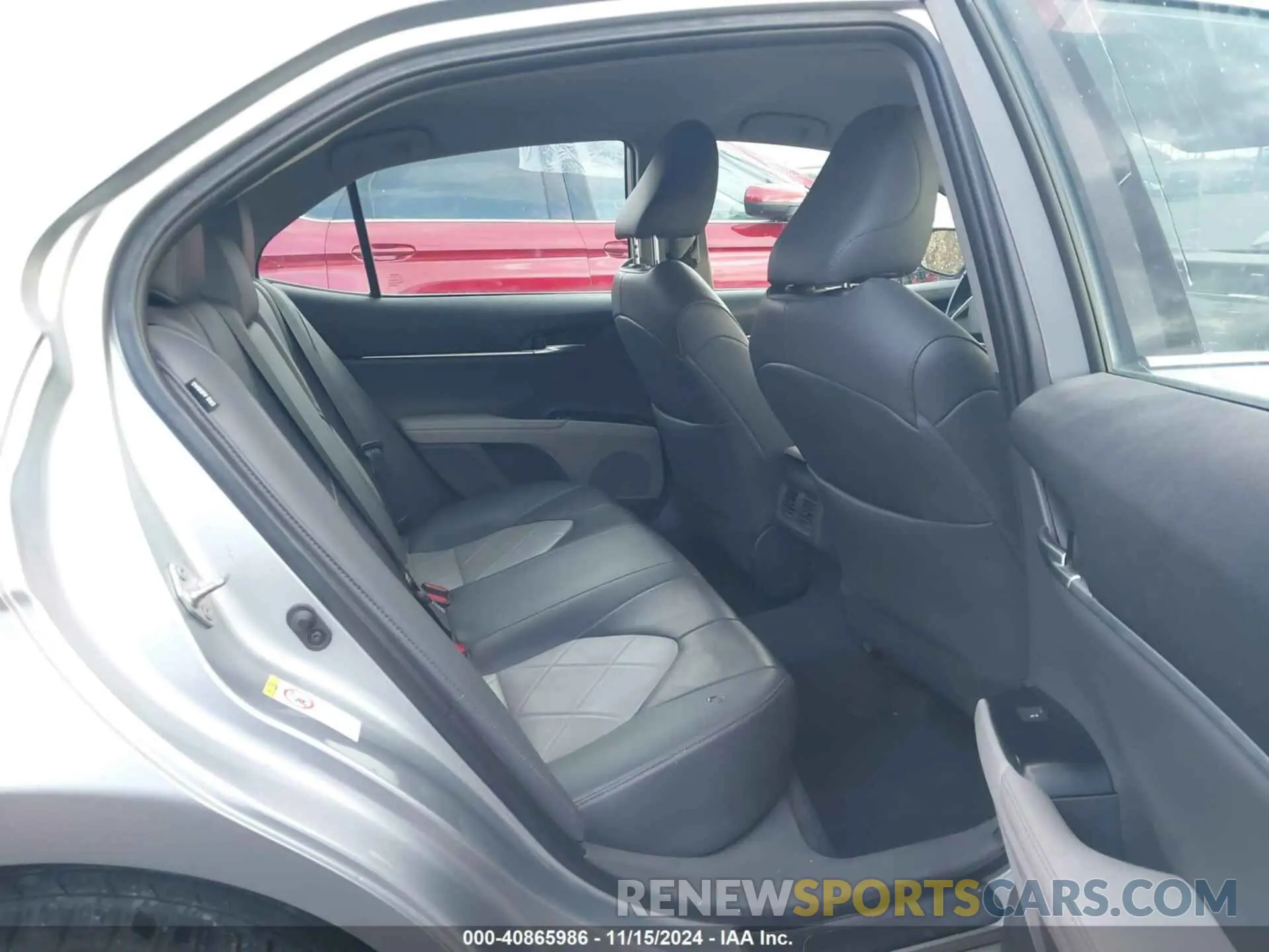 8 fotografías del automóvil dañado 4T1B11HK8KU743272 TOYOTA CAMRY 2019