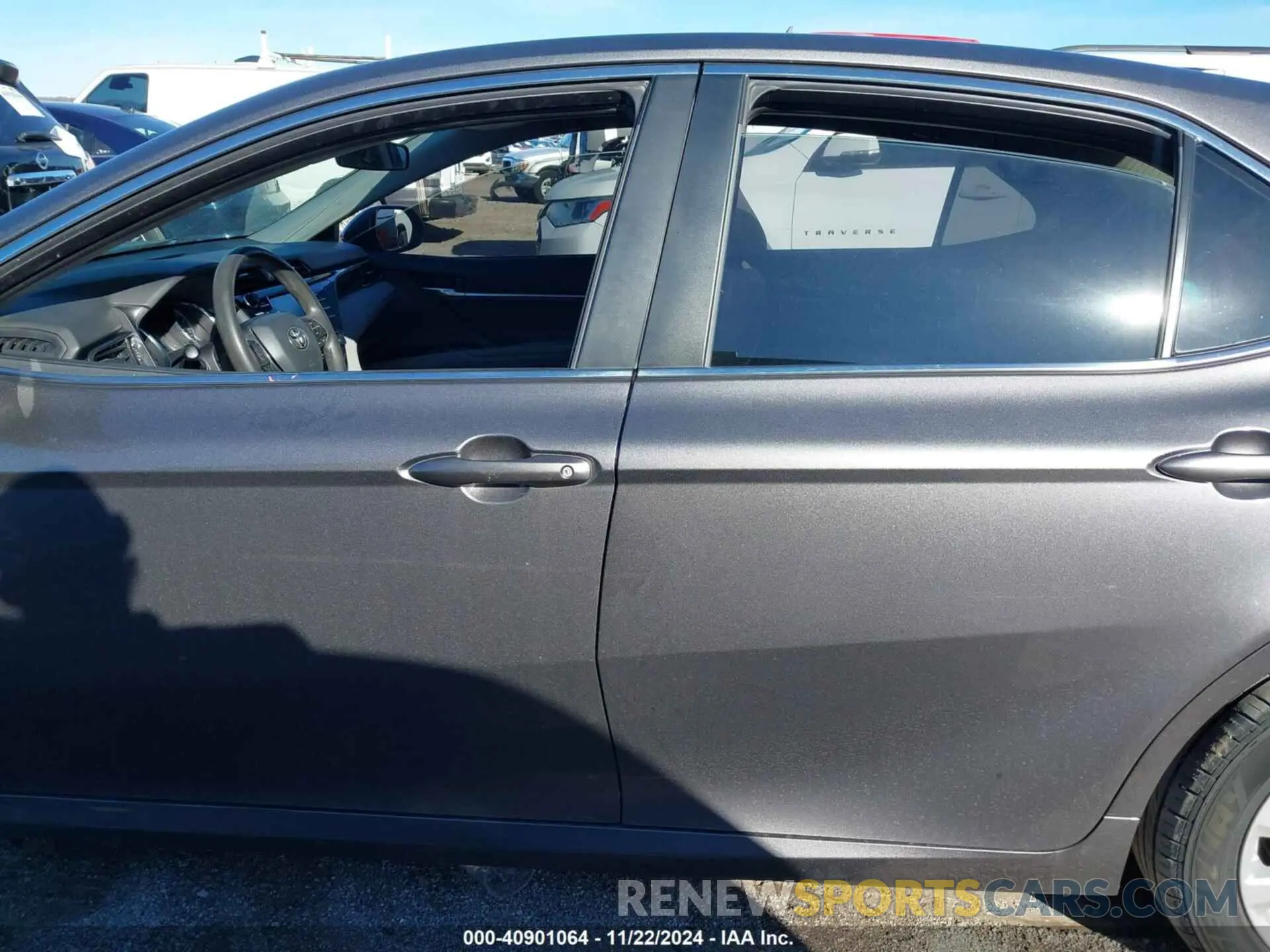 15 fotografías del automóvil dañado 4T1B11HK8KU746740 TOYOTA CAMRY 2019