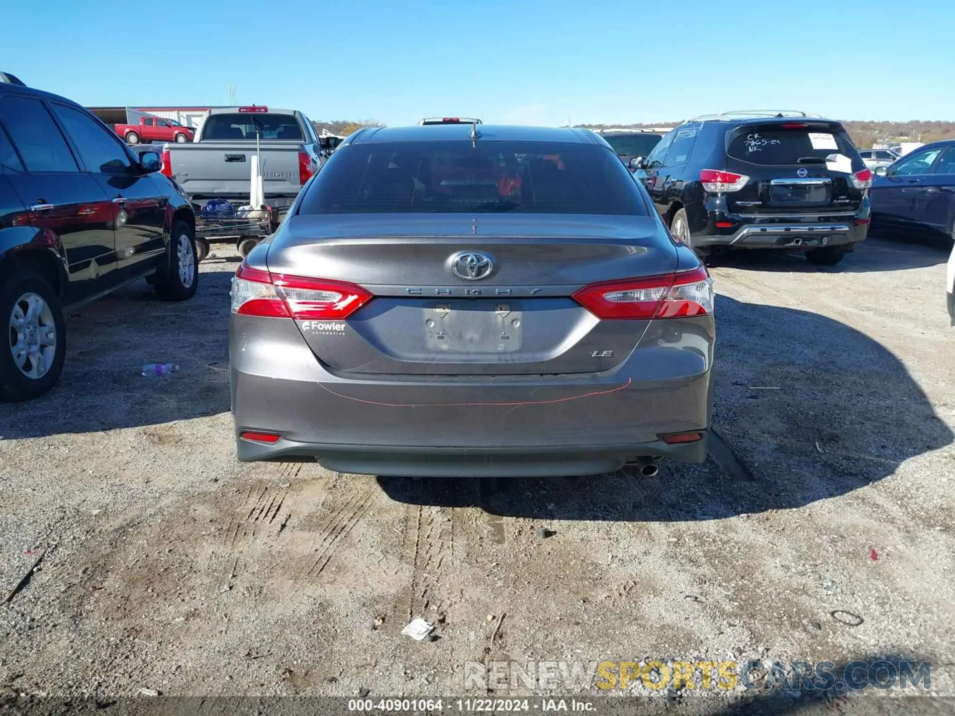 17 fotografías del automóvil dañado 4T1B11HK8KU746740 TOYOTA CAMRY 2019