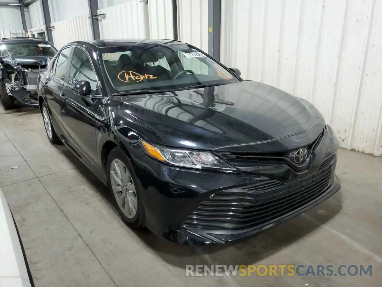 1 fotografías del automóvil dañado 4T1B11HK8KU747242 TOYOTA CAMRY 2019