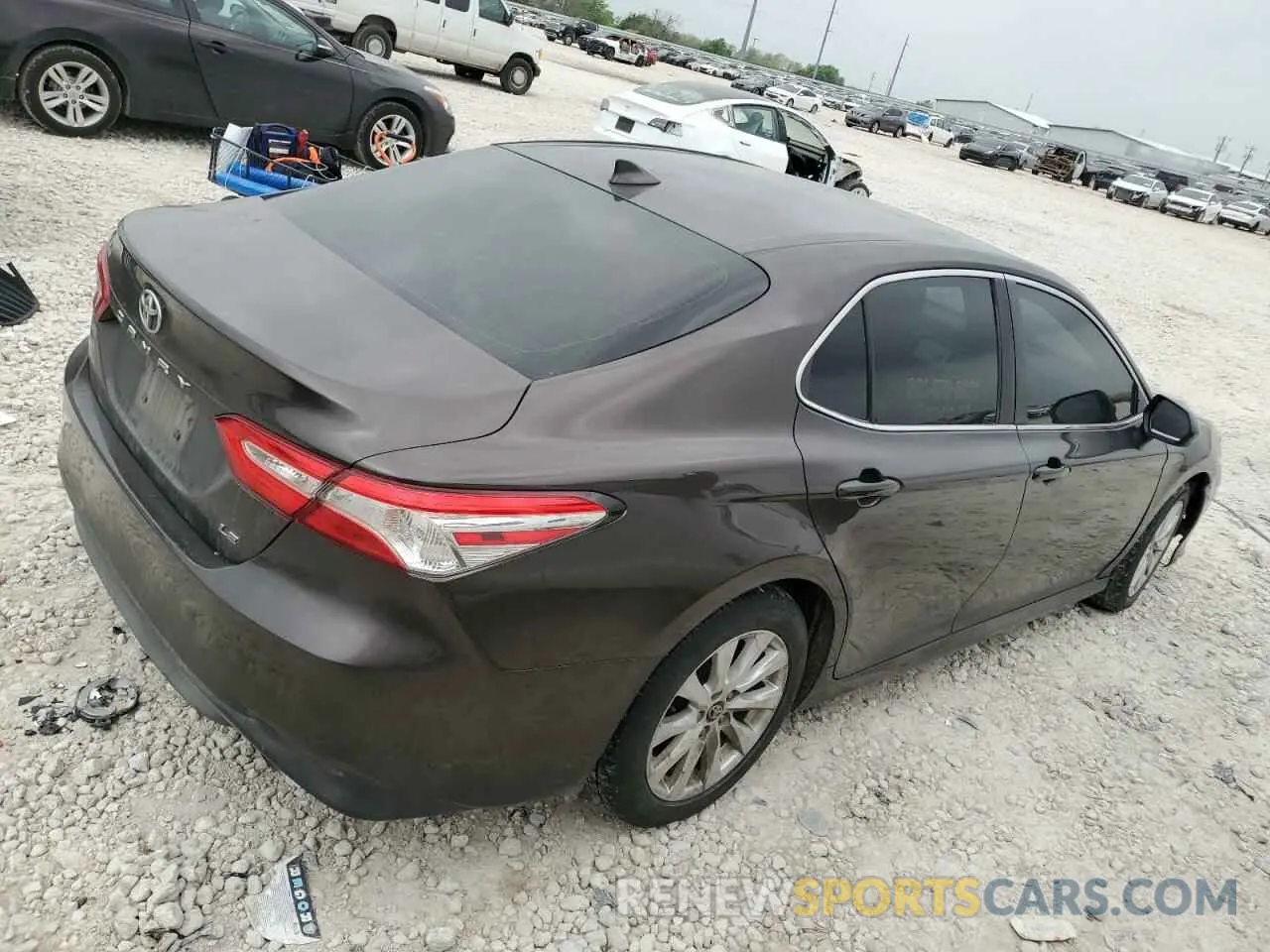 3 fotografías del automóvil dañado 4T1B11HK8KU754434 TOYOTA CAMRY 2019