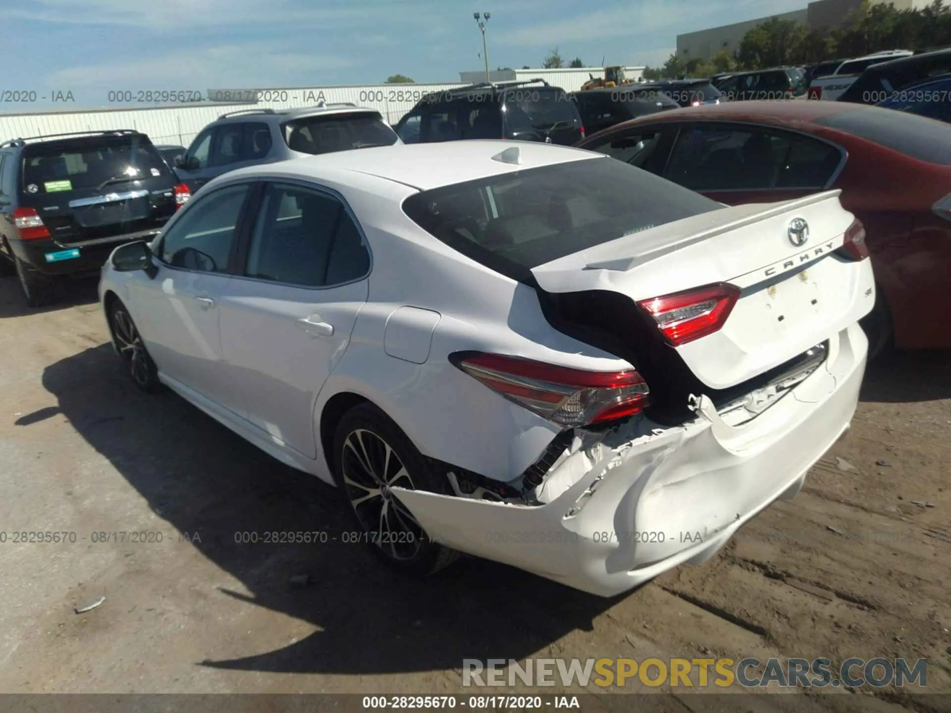 3 fotografías del automóvil dañado 4T1B11HK8KU773310 TOYOTA CAMRY 2019