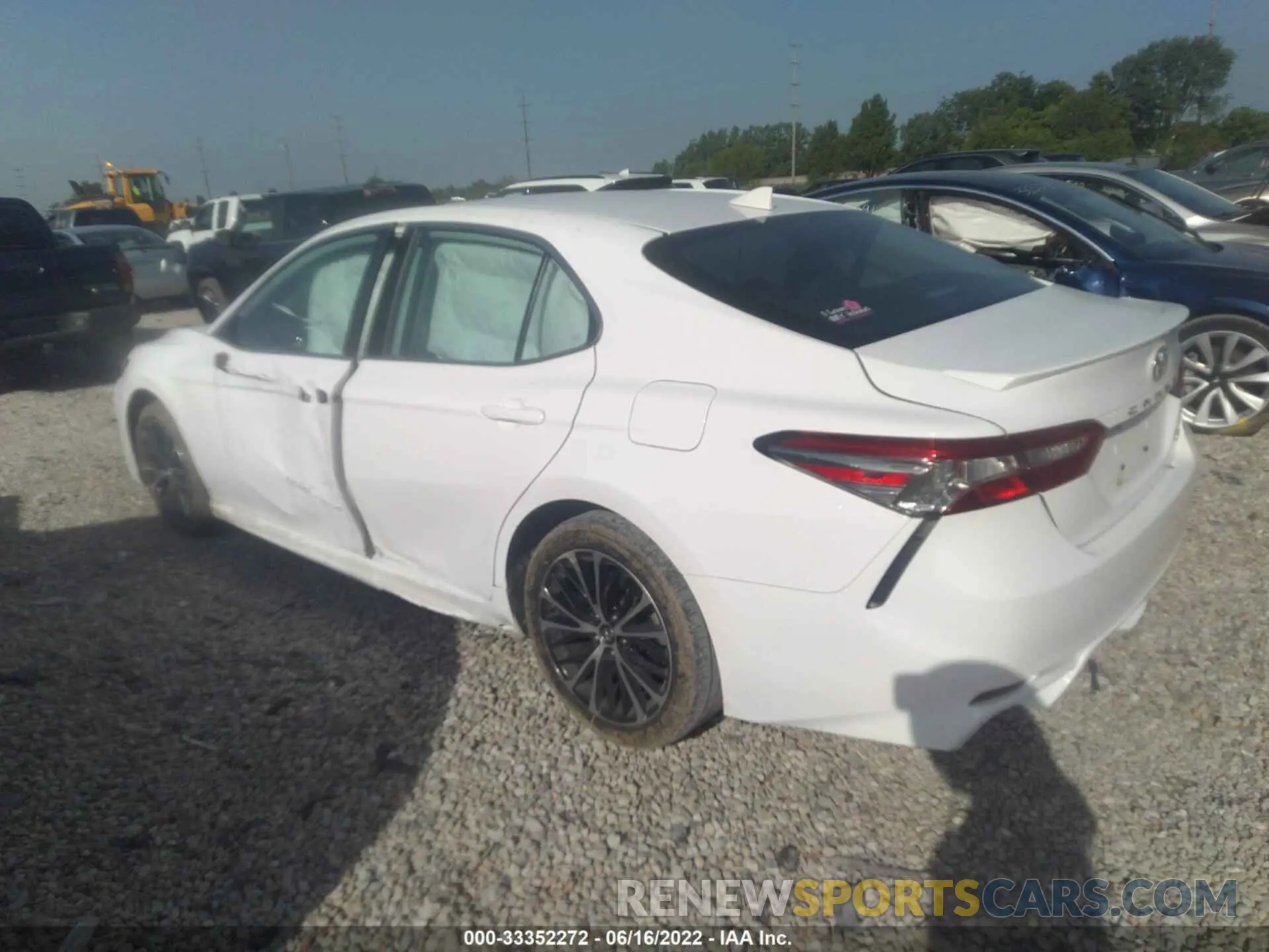 3 fotografías del automóvil dañado 4T1B11HK8KU779222 TOYOTA CAMRY 2019