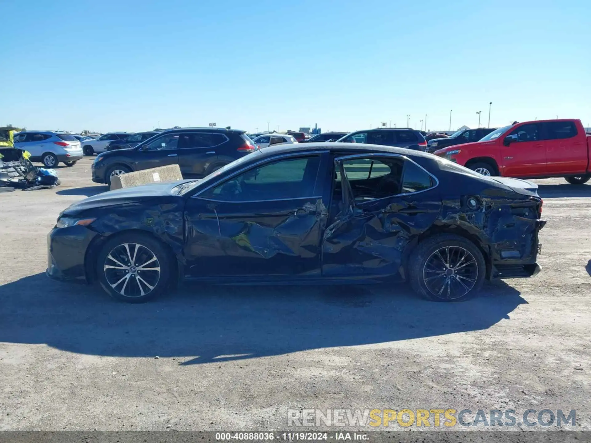 14 fotografías del automóvil dañado 4T1B11HK8KU780306 TOYOTA CAMRY 2019